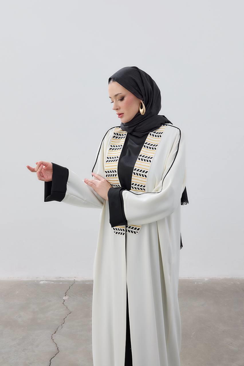 Stripe Detail Premium Abaya – Black & White