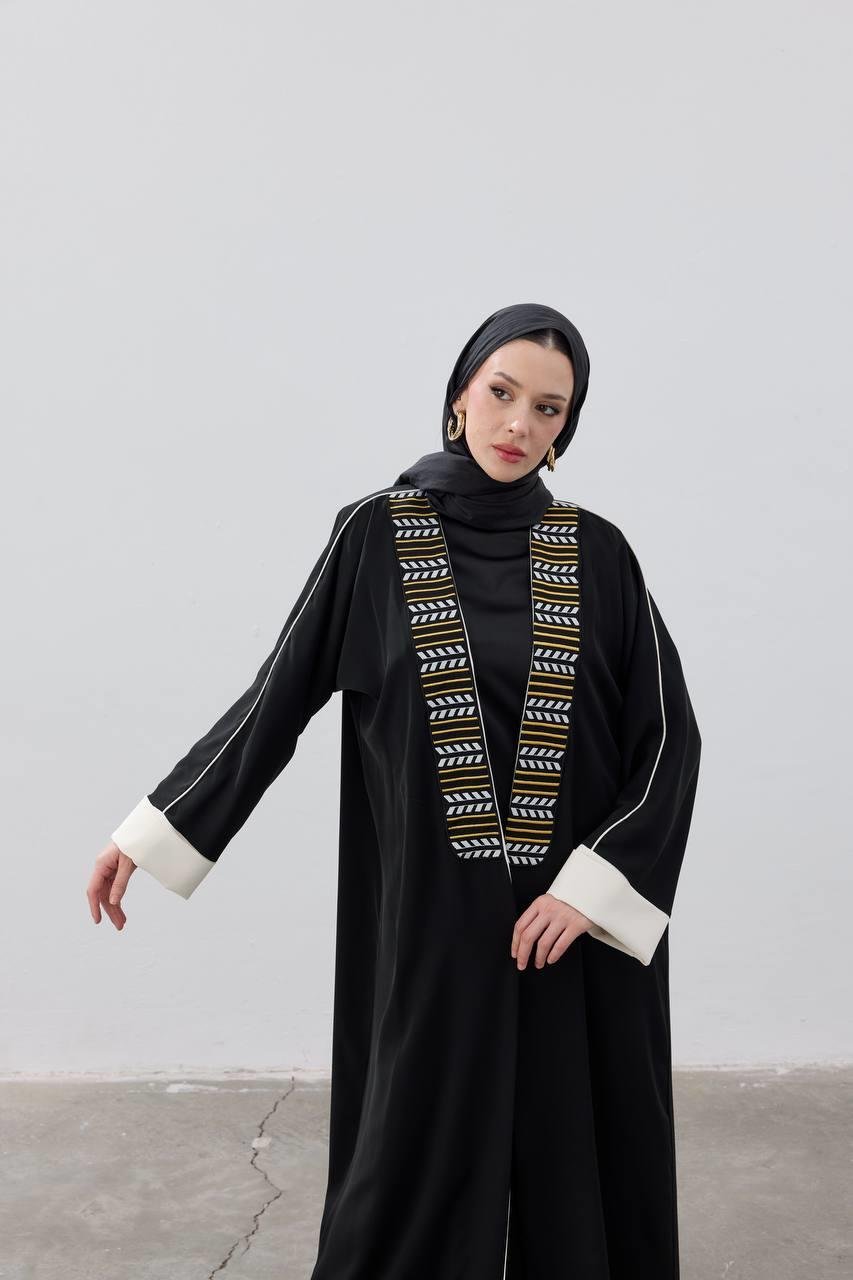 Stripe Detail Premium Abaya – Black & White