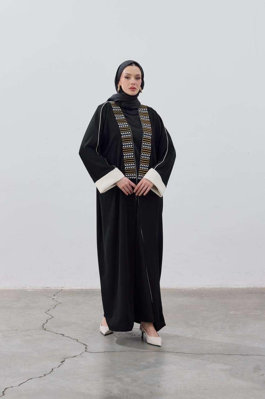 Stripe Detail Premium Abaya – Black & White