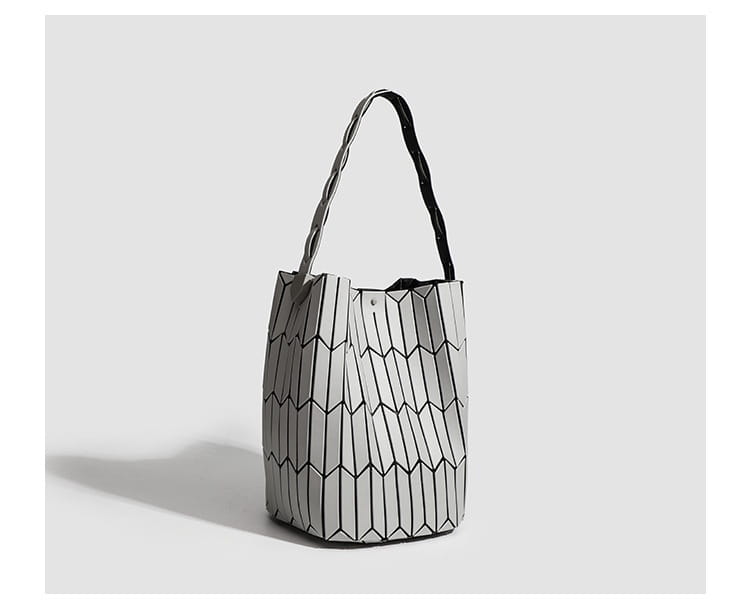Geometric Rhombus Colour Matching Shoulder Bag