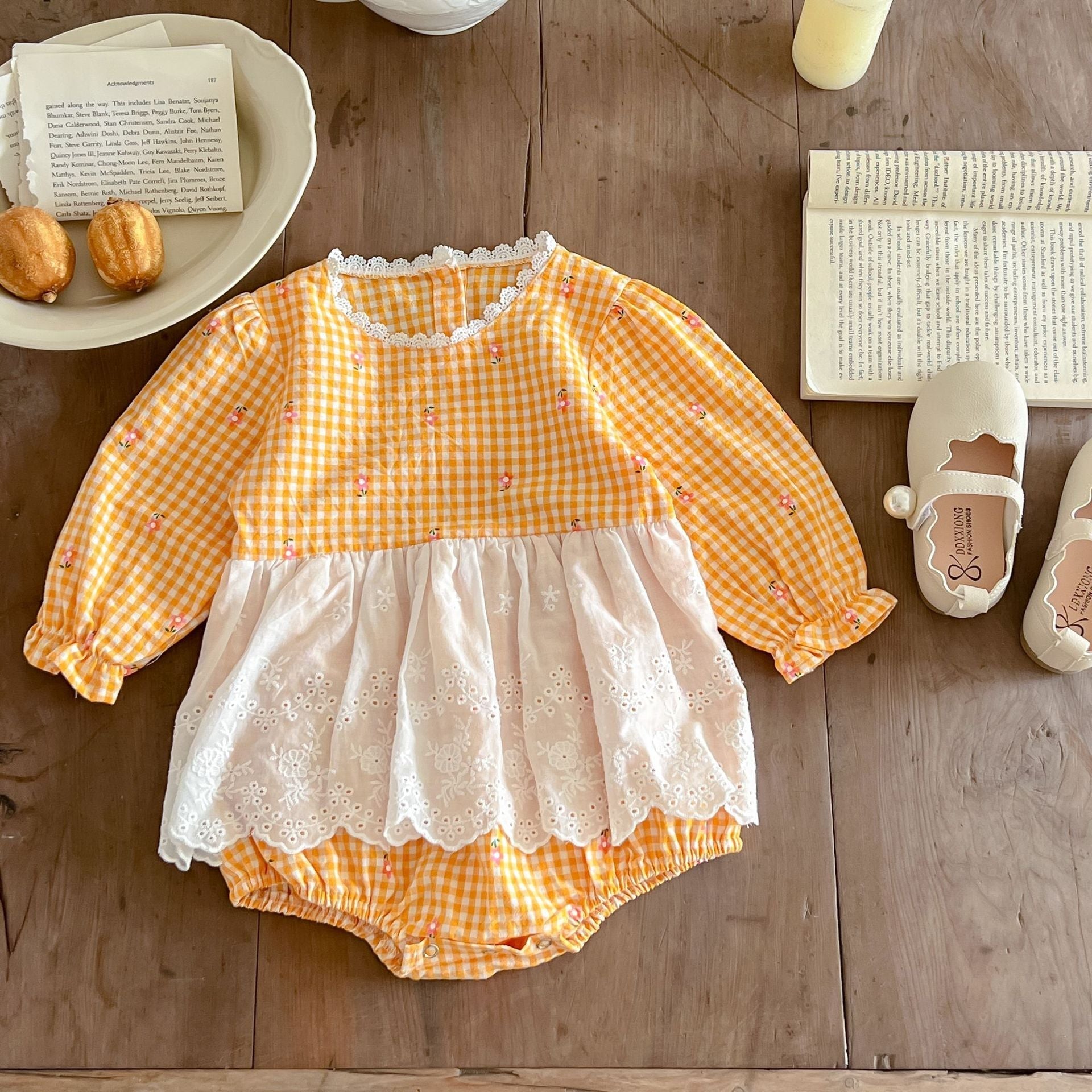 ins fall new baby children’s onesie girl baby plaid small floral lace apron ha clothing climbing suit
