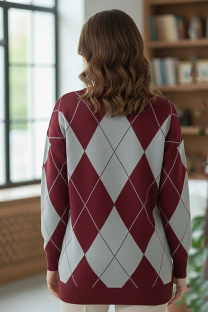 Baklava Patterned Knitted Sweater – NEOMODEST winter collection product image 4
