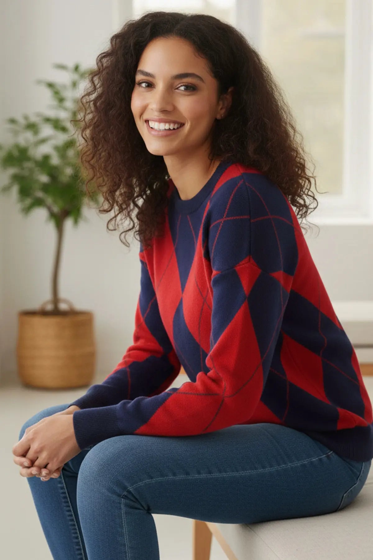 Baklava Patterned Knitted Sweater – NEOMODEST winter collection product image 3
