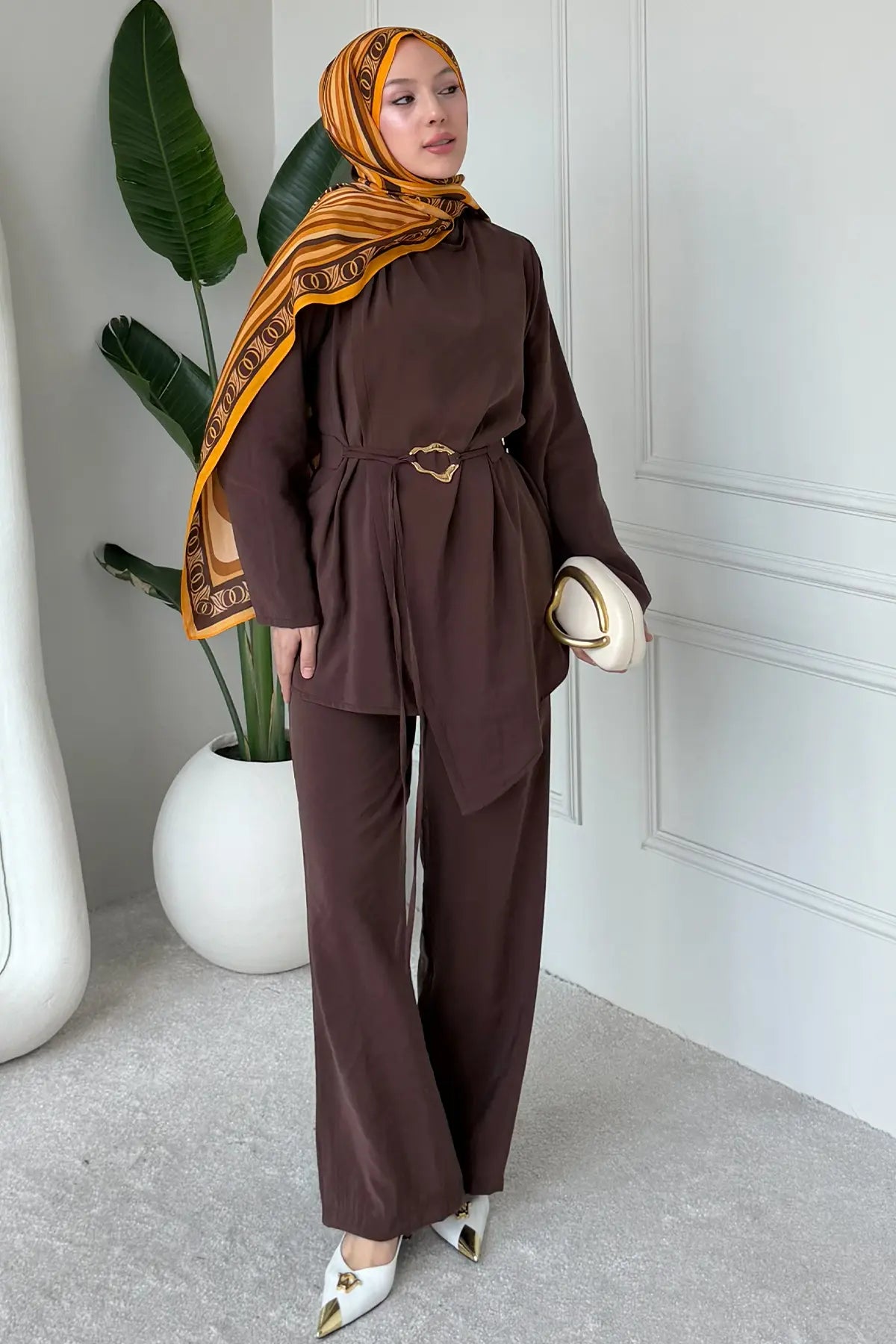Buckled Two-piece Set | Brown – NEOMODEST product image 3