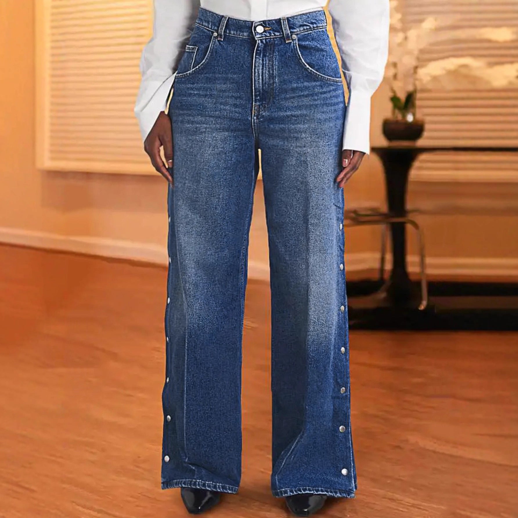 Heart Rivet Detail Denim Jeans – High-Stretch Modest Fit