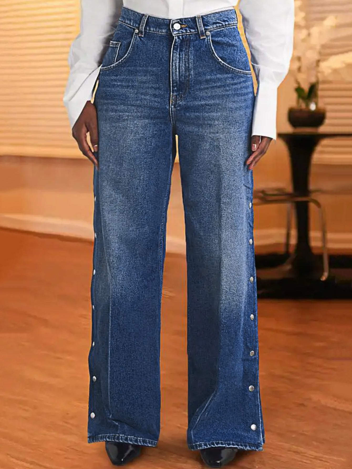 Heart Rivet Detail Denim Jeans – High-Stretch Modest Fit