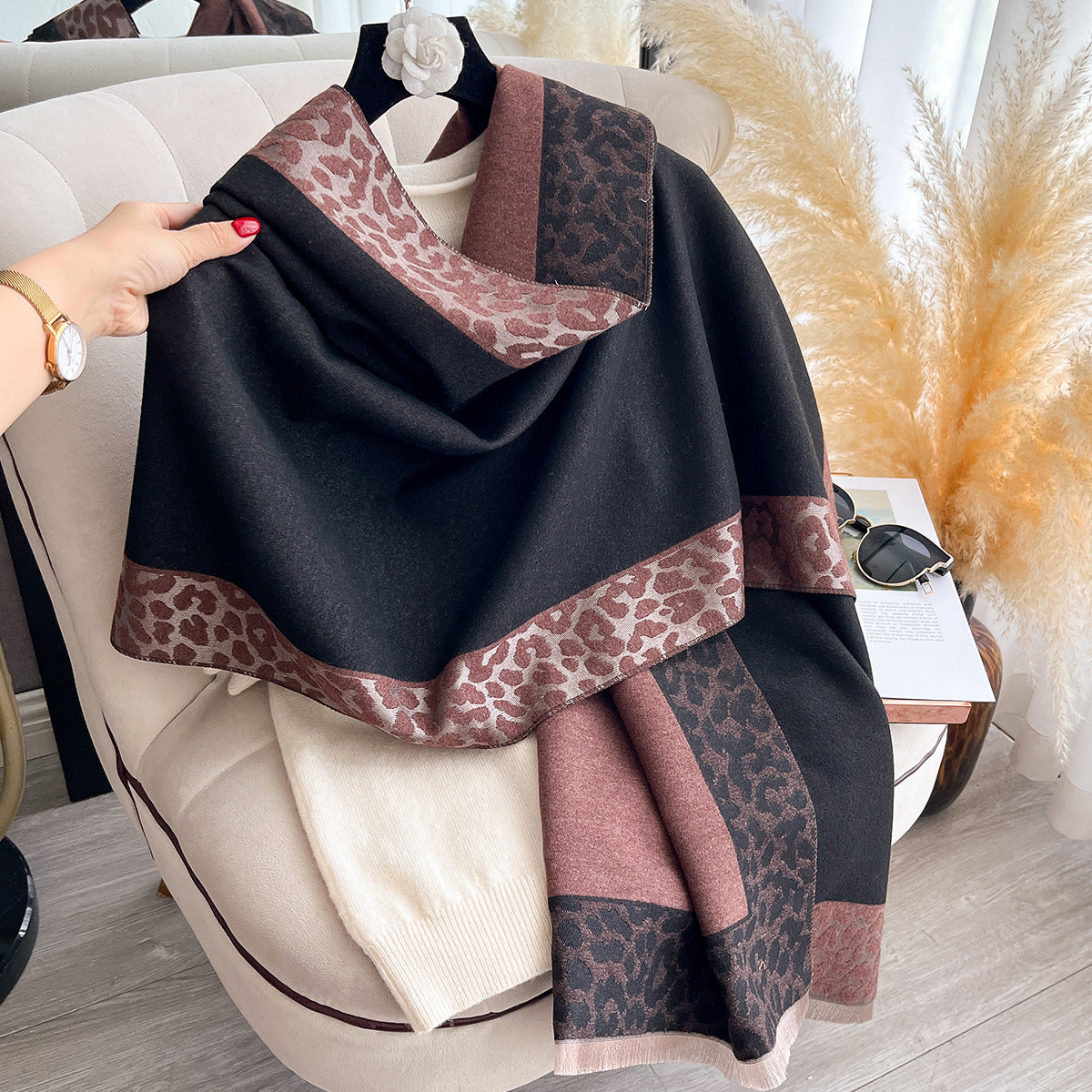 Women's Luxury Leopard Print Artificial Cashmere Scarf