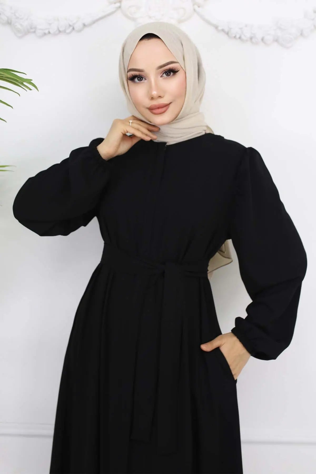 Mec Hidden Zipper Belted Abaya
