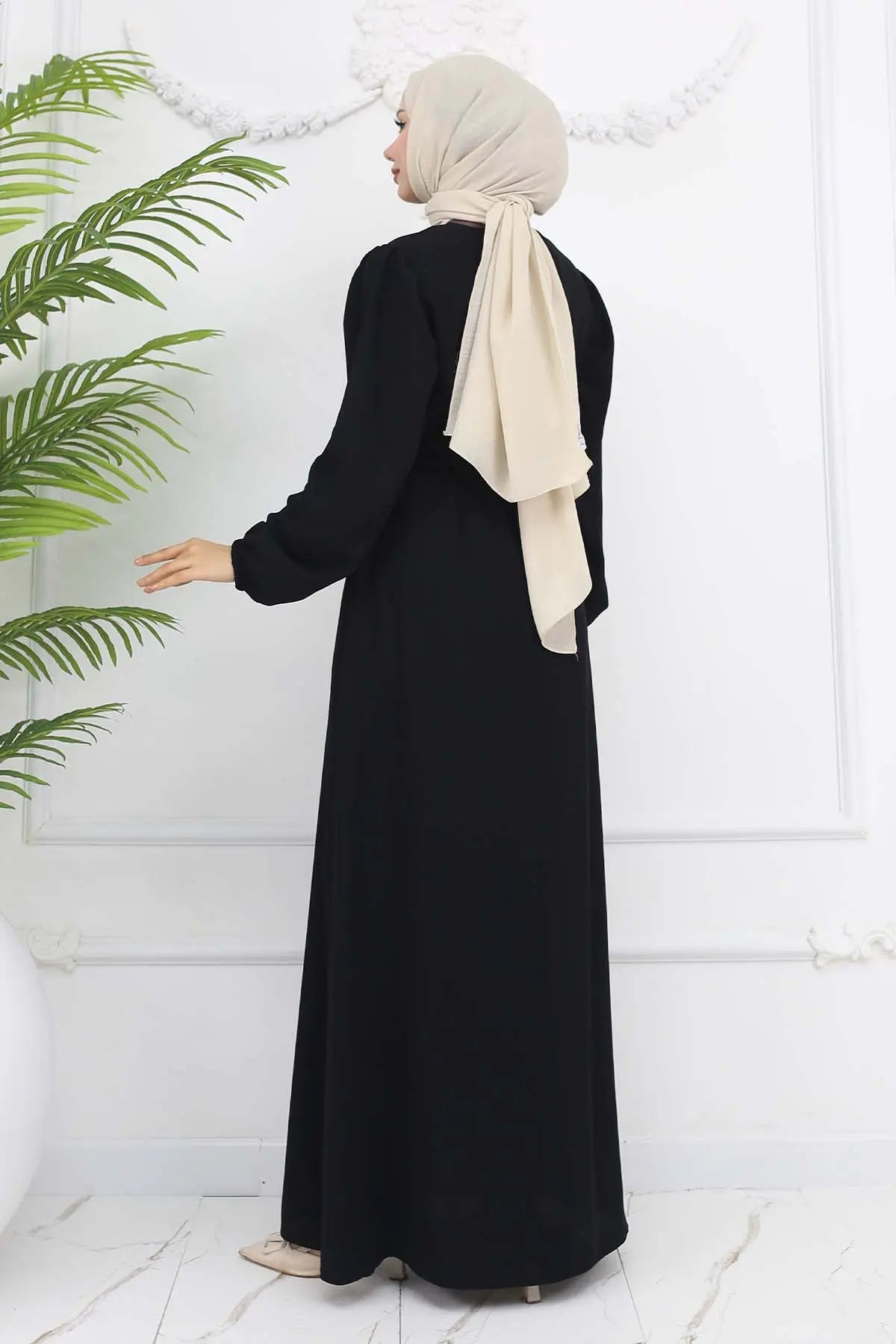 Mec Hidden Zipper Belted Abaya