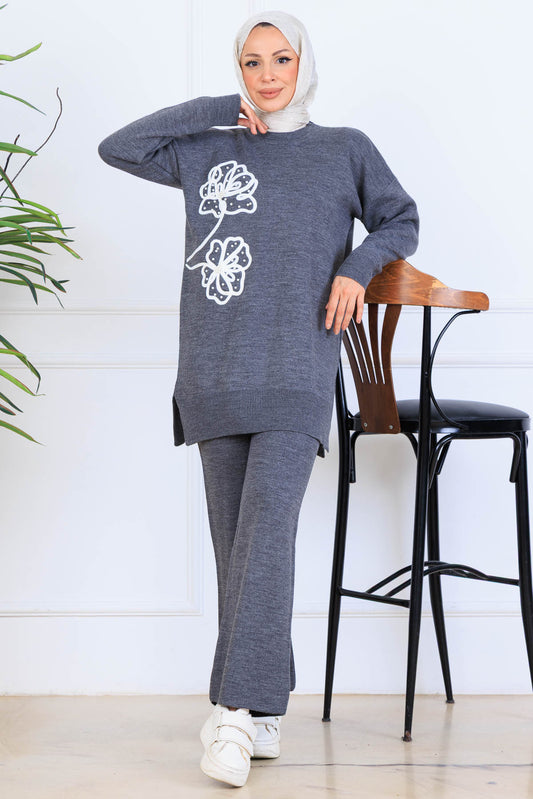 Knitwear Set With Embroidery Details | Grey – NEOMODEST, image 1