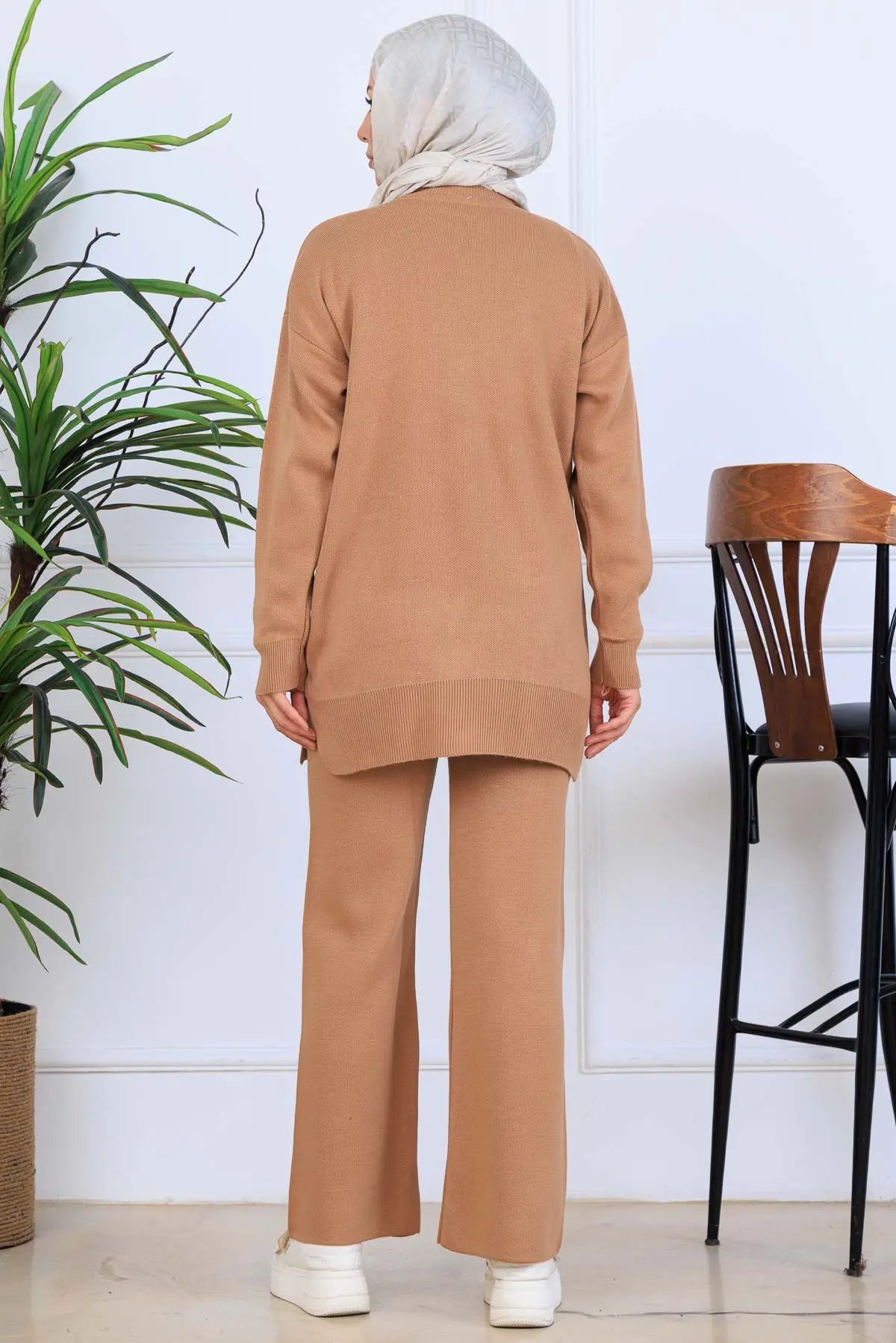 Knitwear Set With Embroidery Details | Camel – NEOMODEST, image 4