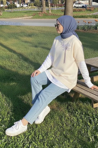 Oversized Ribbed Knit Sweater | Beige – NEOMODEST product image 2
