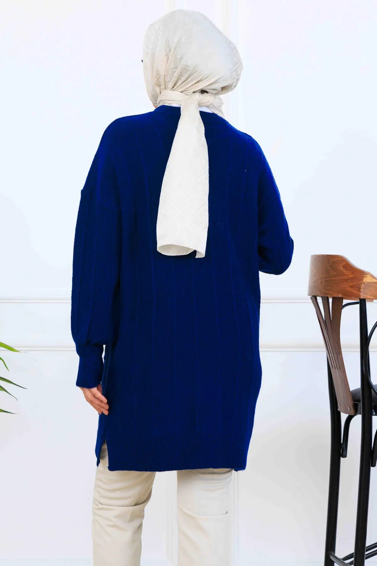 Patterned Knit Tunic | Navy Blue – NEOMODEST, image 4
