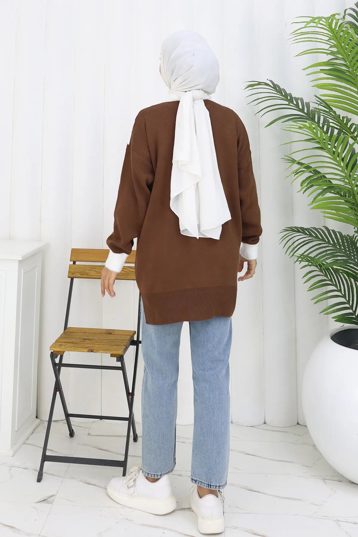 Patterned Knit Tunic in Brown – NEOMODEST, image 6
