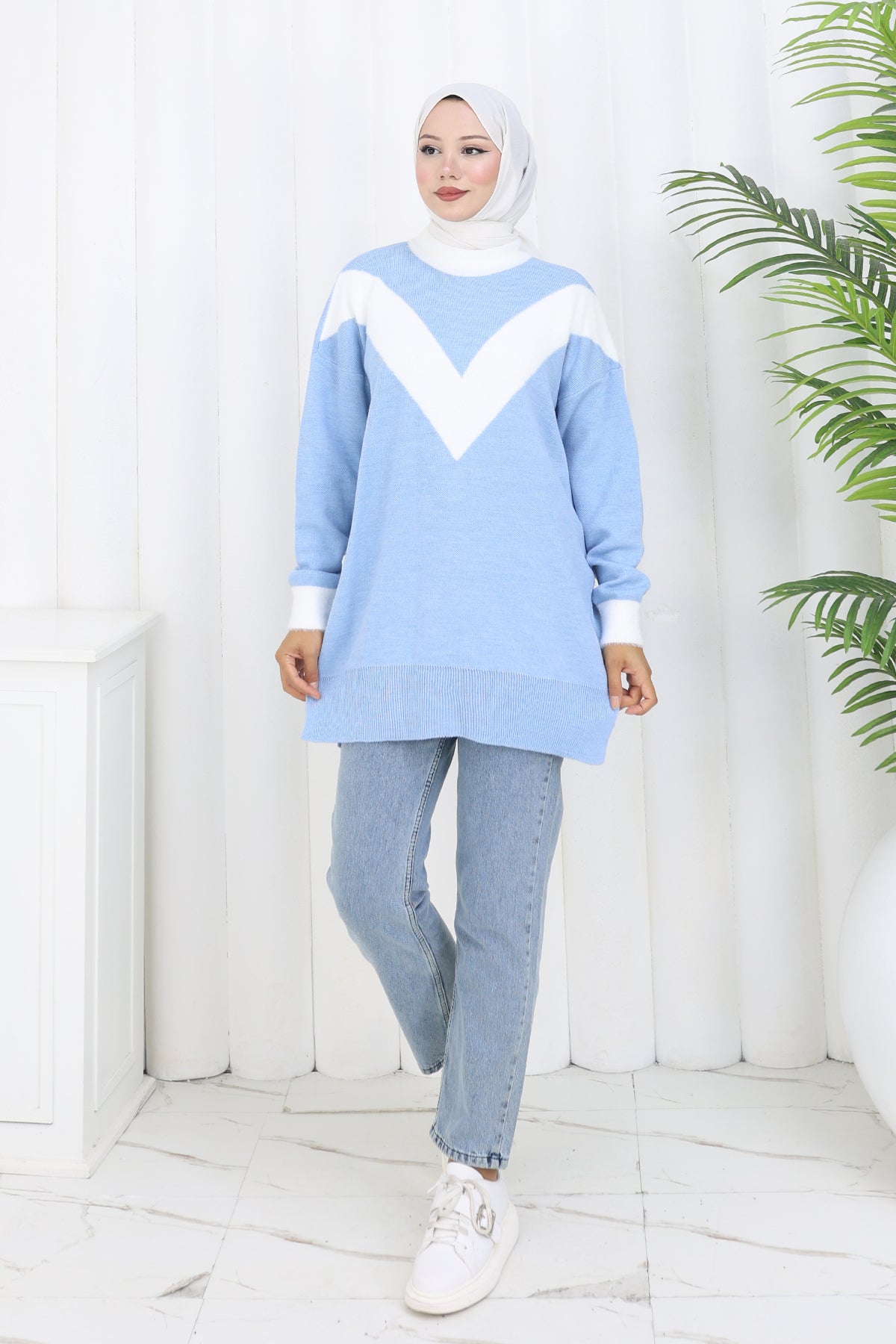Patterned Knit Tunic in Blue – NEOMODEST, image 1