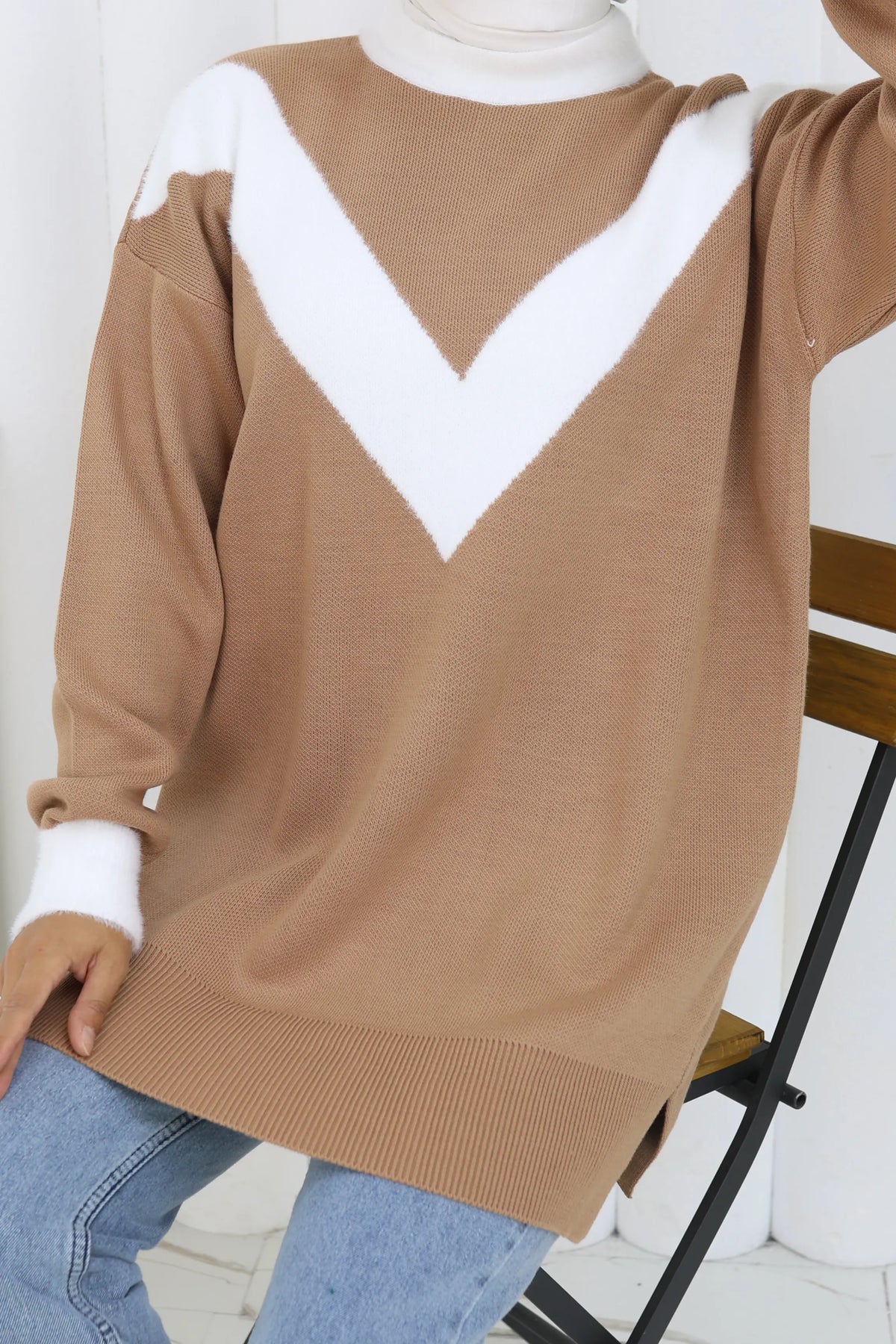 Patterned Knit Tunic in Camel – NEOMODEST, image 2