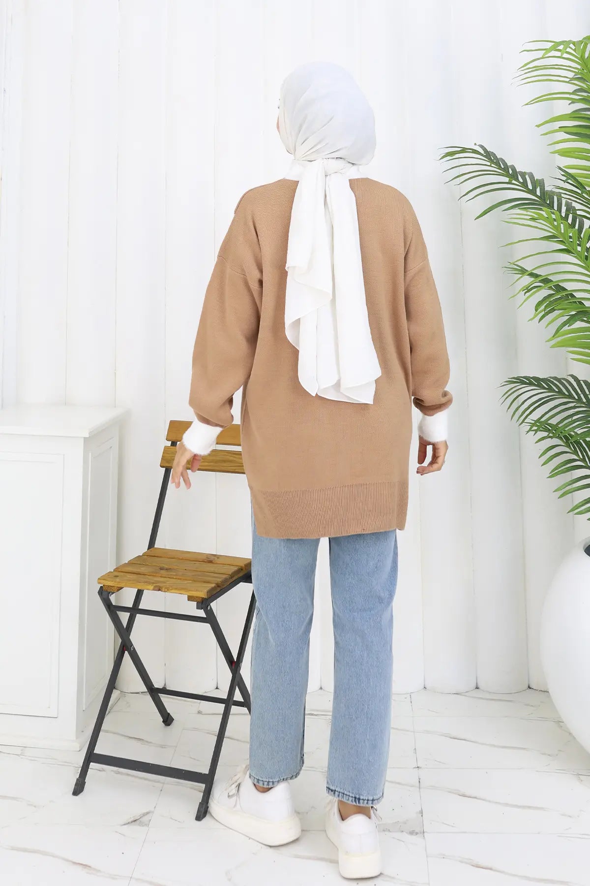 Patterned Knit Tunic in Camel – NEOMODEST, image 5