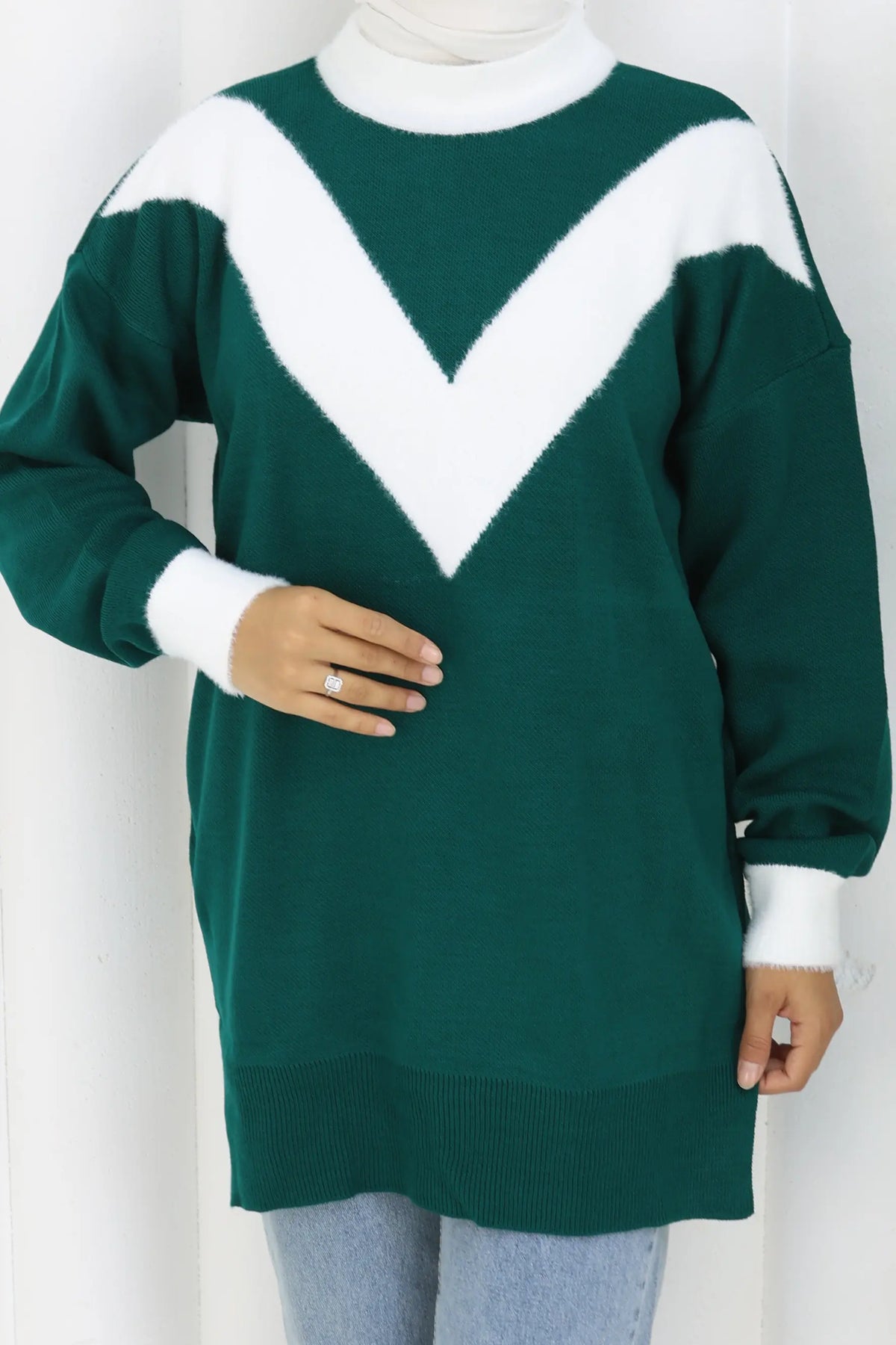 Patterned Knit Tunic in Emerald – NEOMODEST, image 2