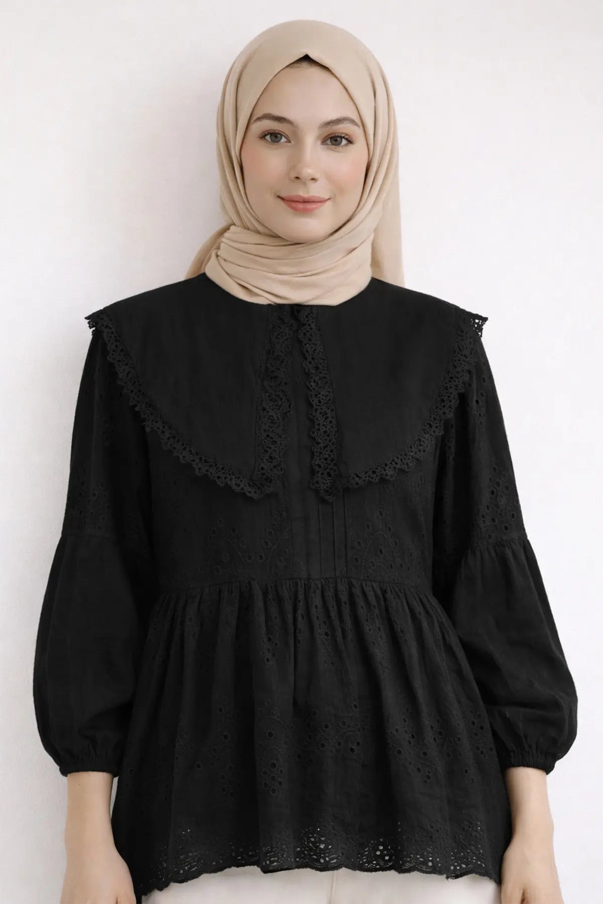 Peter Pan Collar Lace Tunic – NEOMODEST product image 2