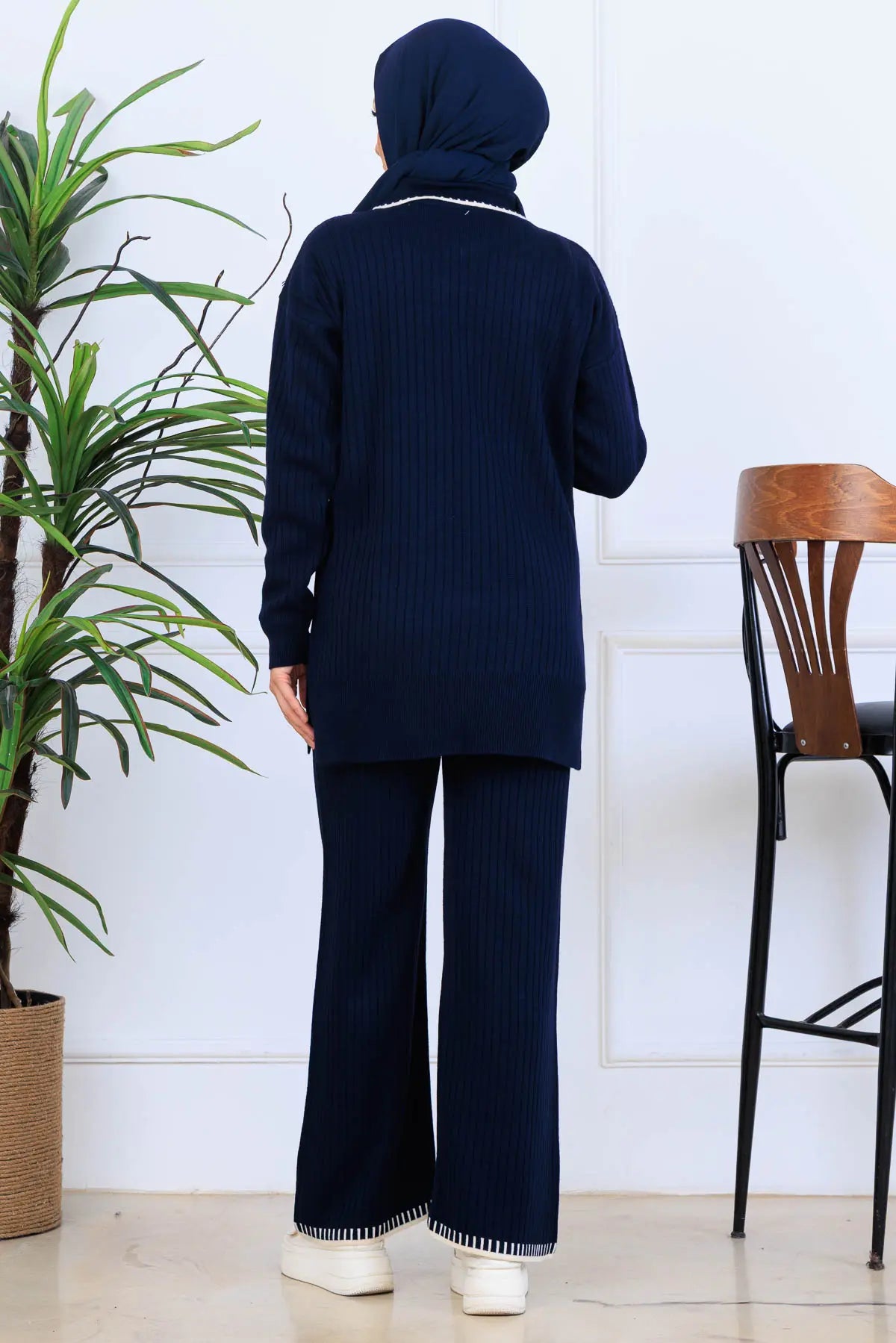 Ribbon Detail Knitwear Set | Navy Blue – NEOMODEST, image 4