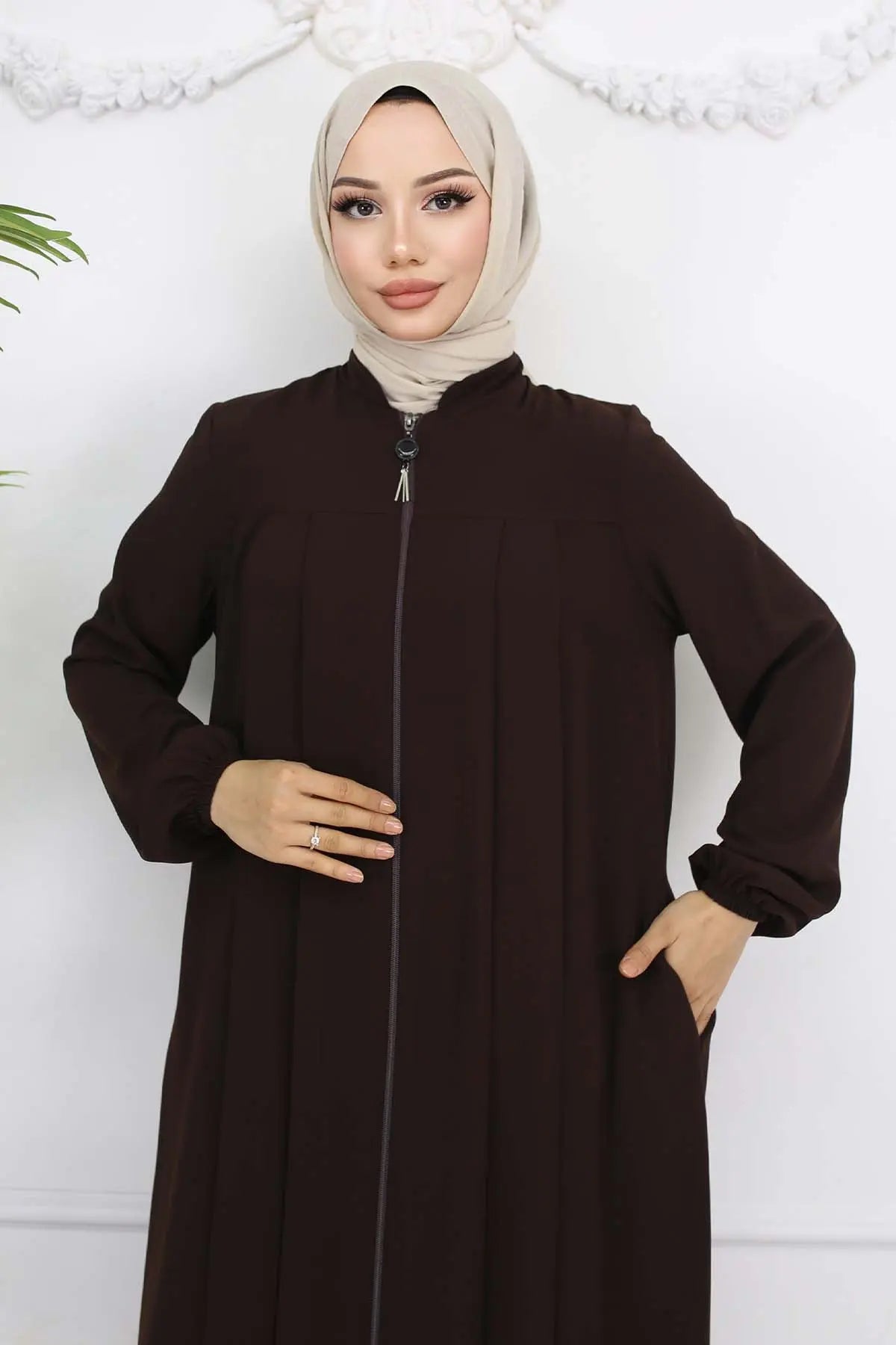 Mec Robed Pleated Abaya