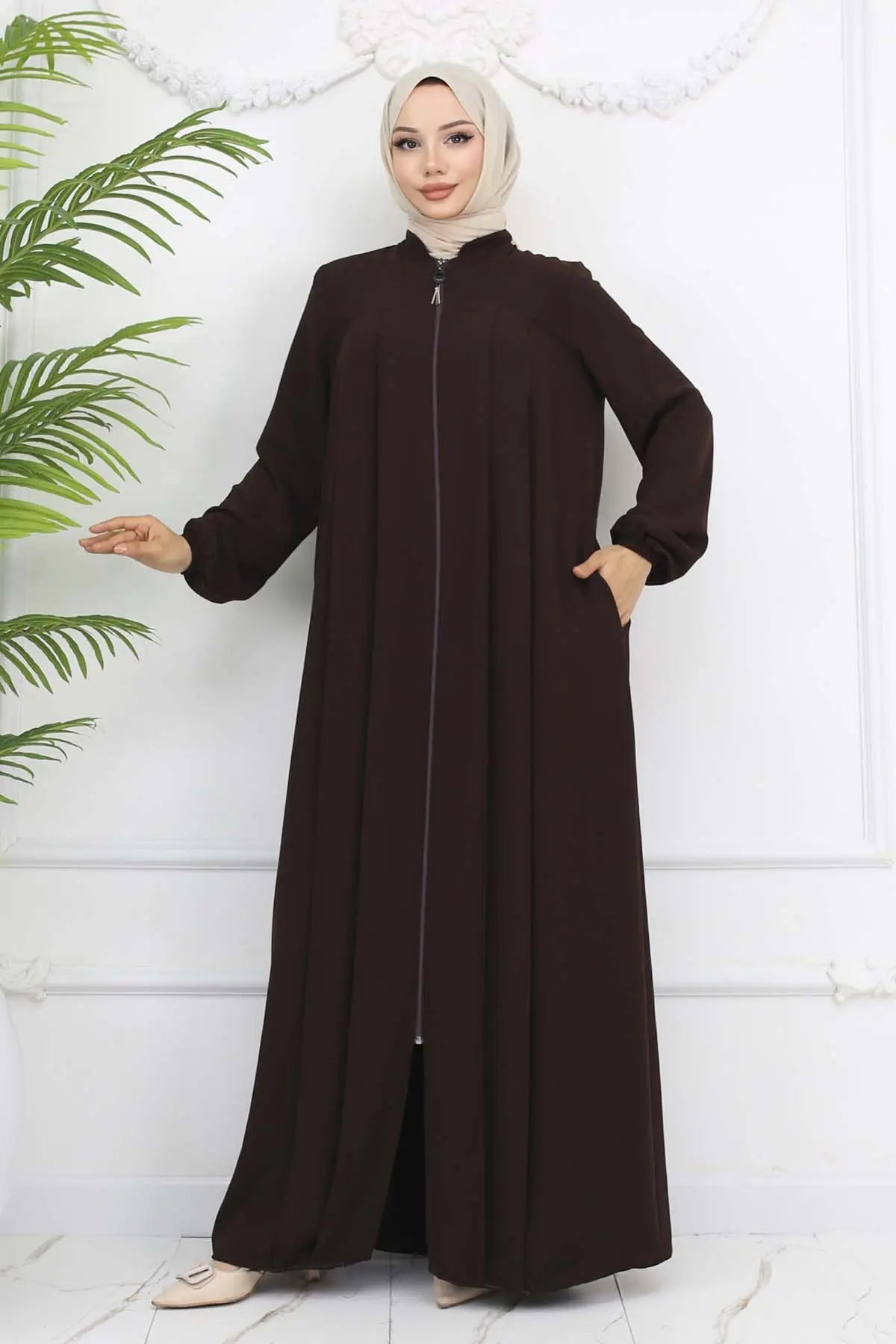 Mec Robed Pleated Abaya