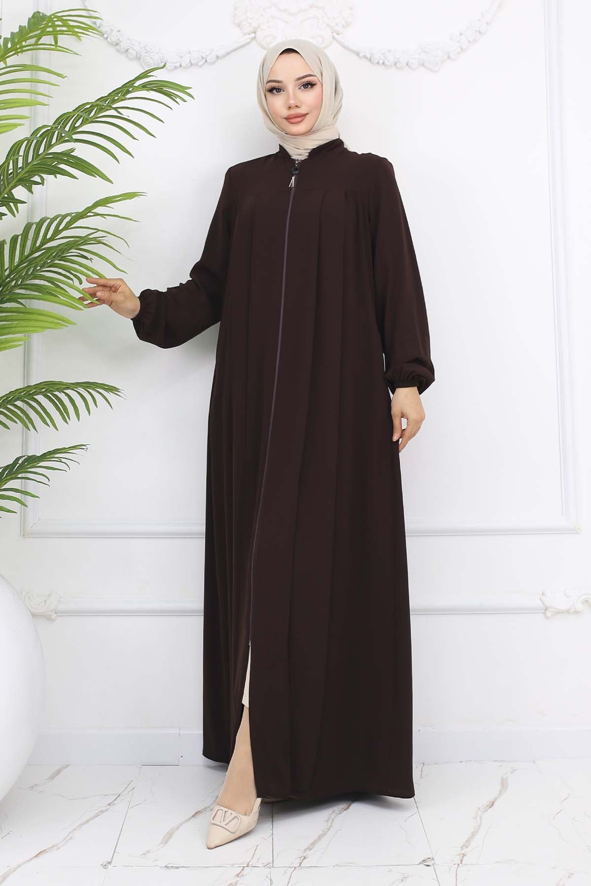 Mec Robed Pleated Abaya