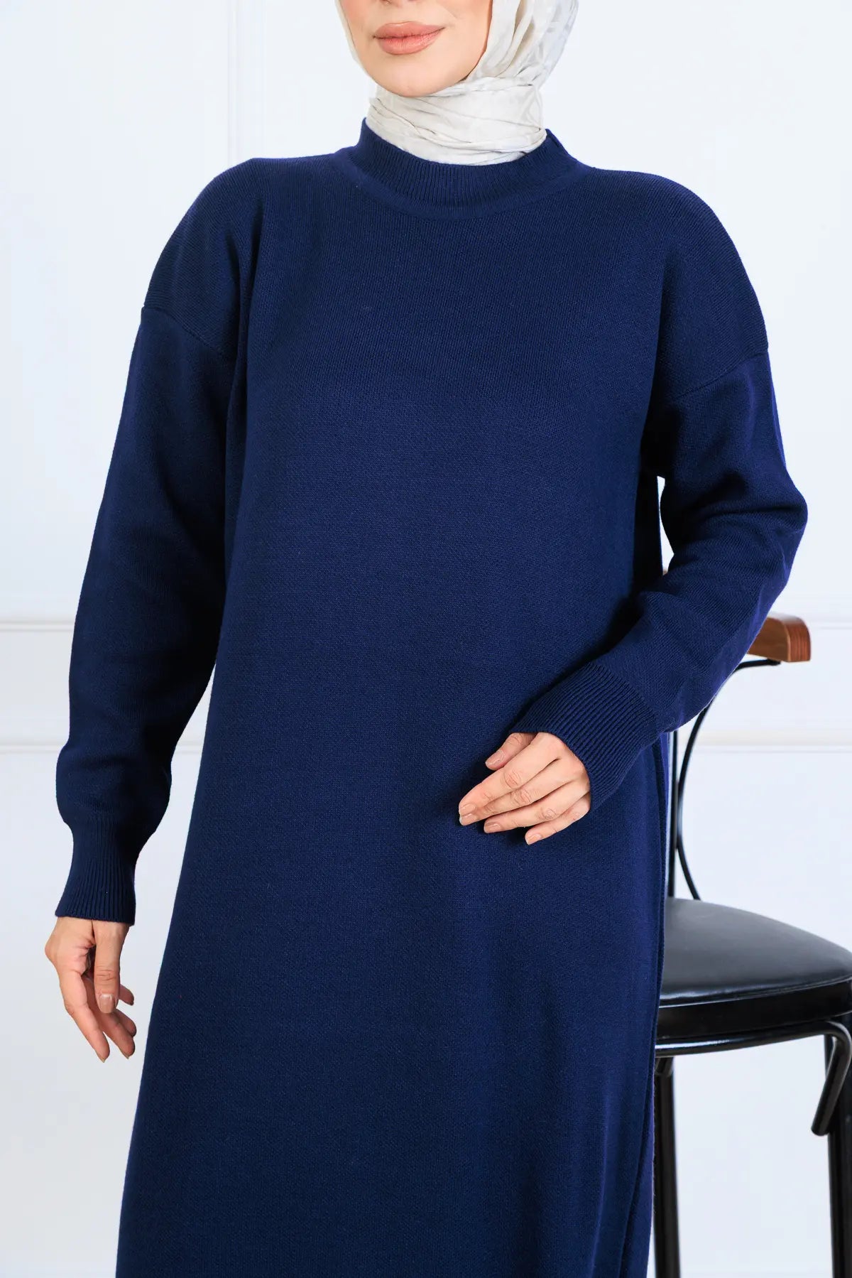 Slit Detailed Knit Dress | Navy Blue – NEOMODEST product image 3