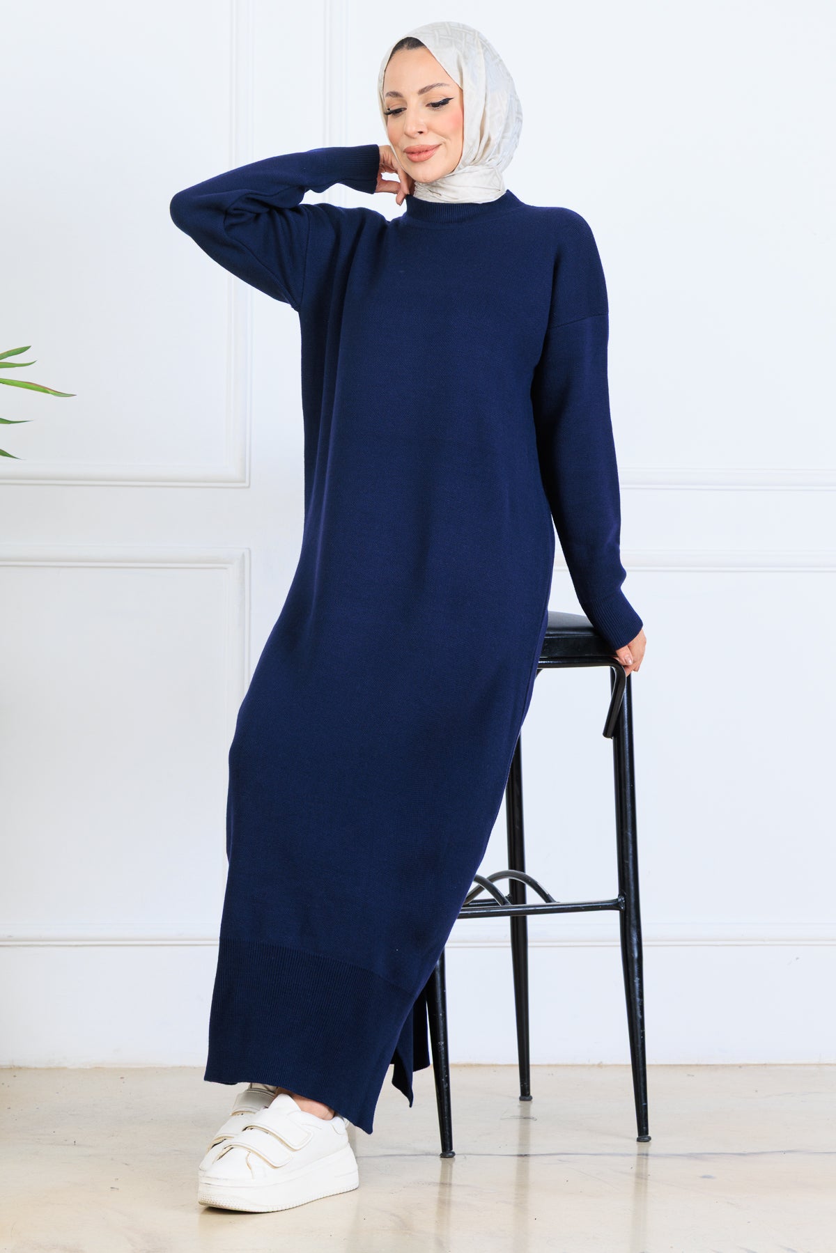 Slit Detailed Knit Dress | Navy Blue – NEOMODEST product image 1