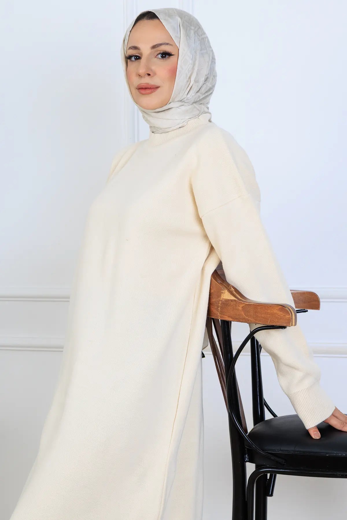 Slit Detailed Knit Dress | Beige – NEOMODEST product image 2