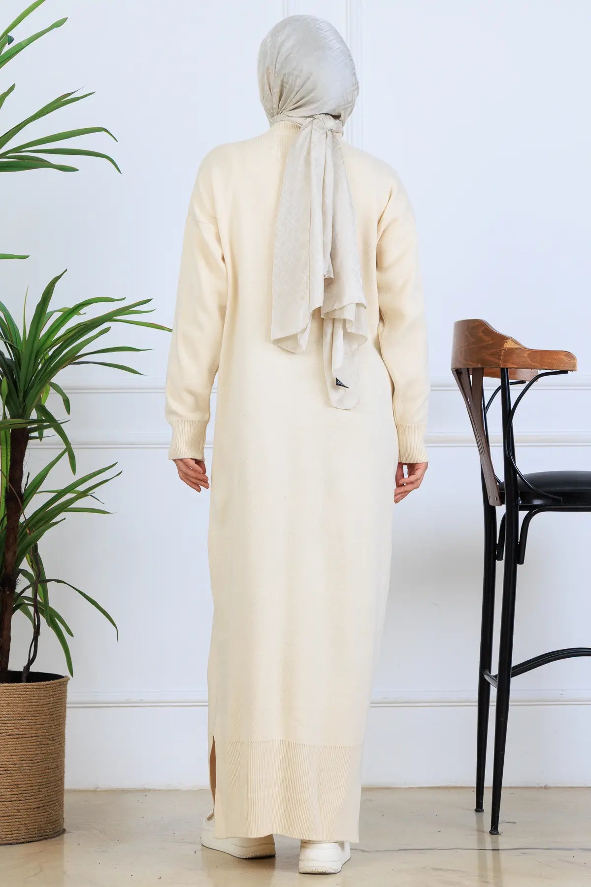 Slit Detailed Knit Dress | Beige – NEOMODEST product image 4