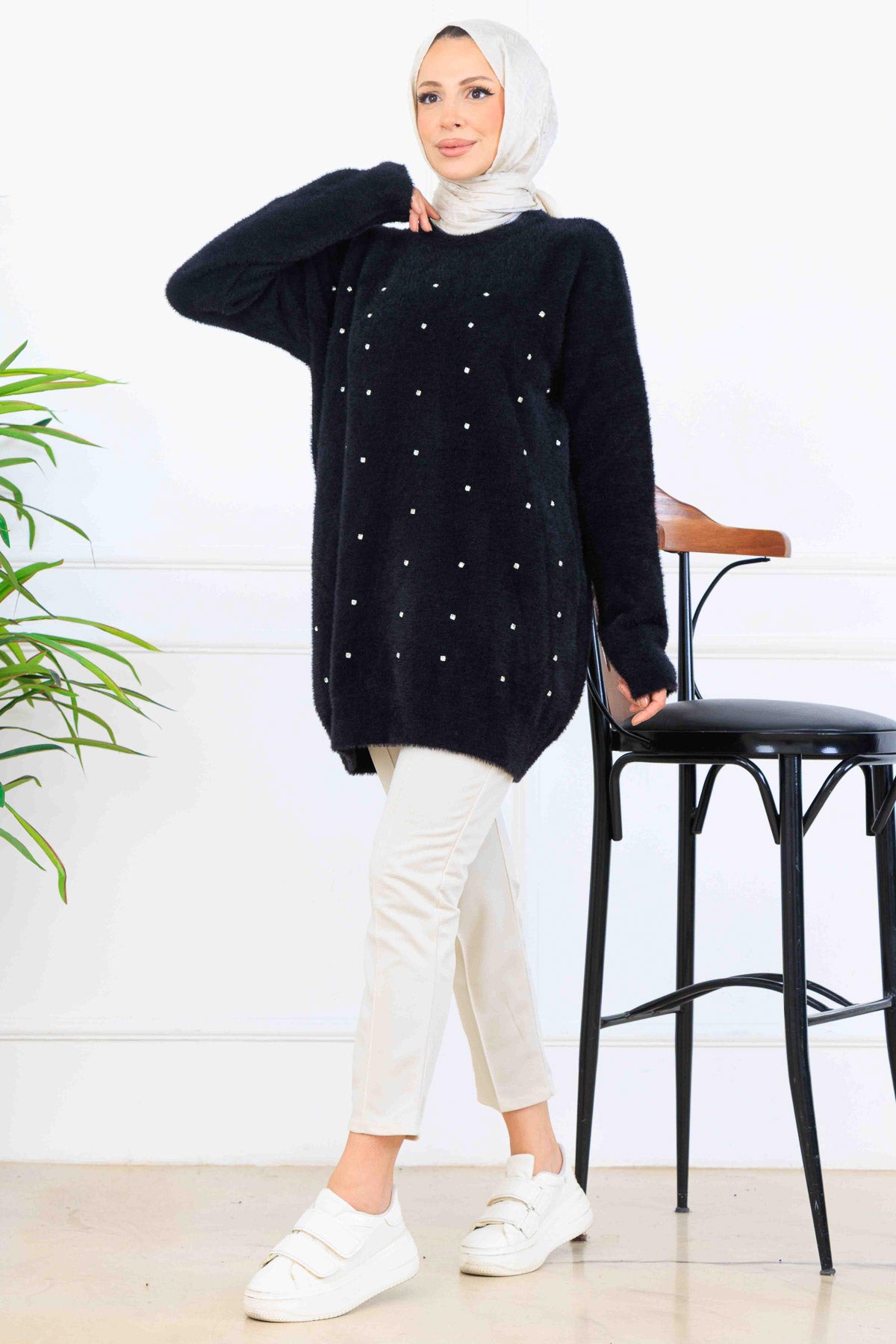 Stone-Detail Knit Tunic in Black – NEOMODEST, image 1