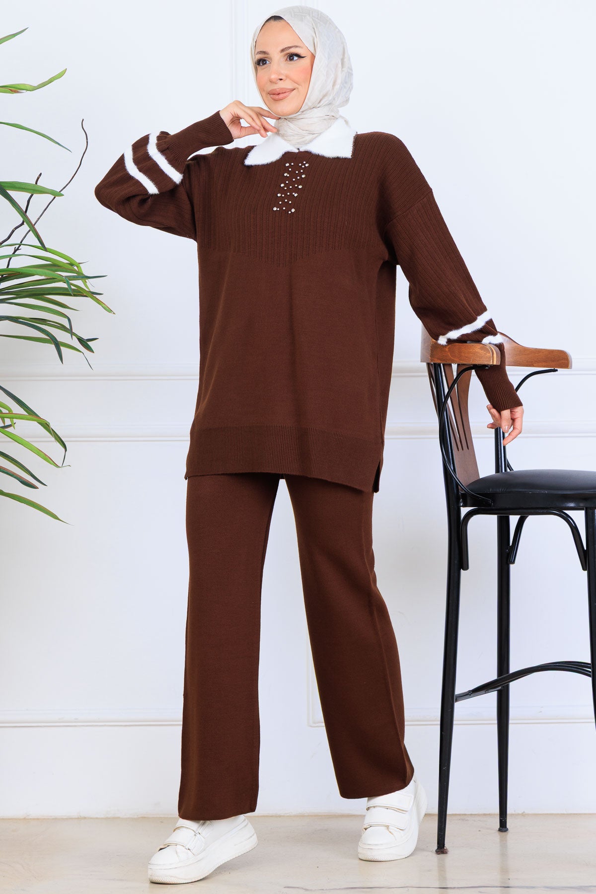 Stone-Embellished Knitwear Set in Brown – NEOMODEST, image 1