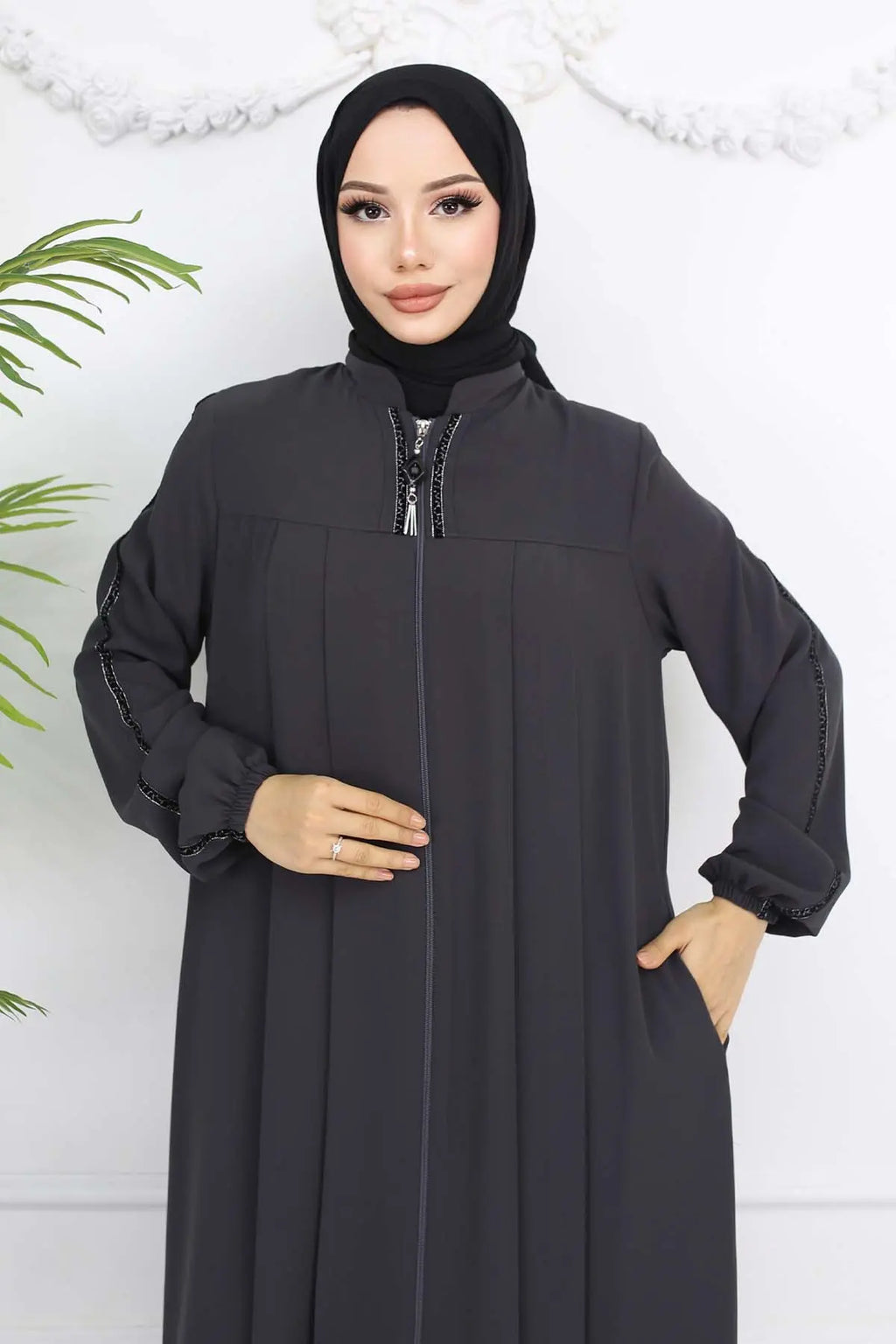 Mec Stripe Detailed Robe Abaya