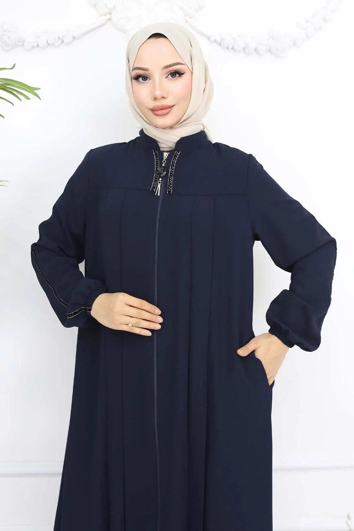 Mec Stripe Detailed Robe Abaya