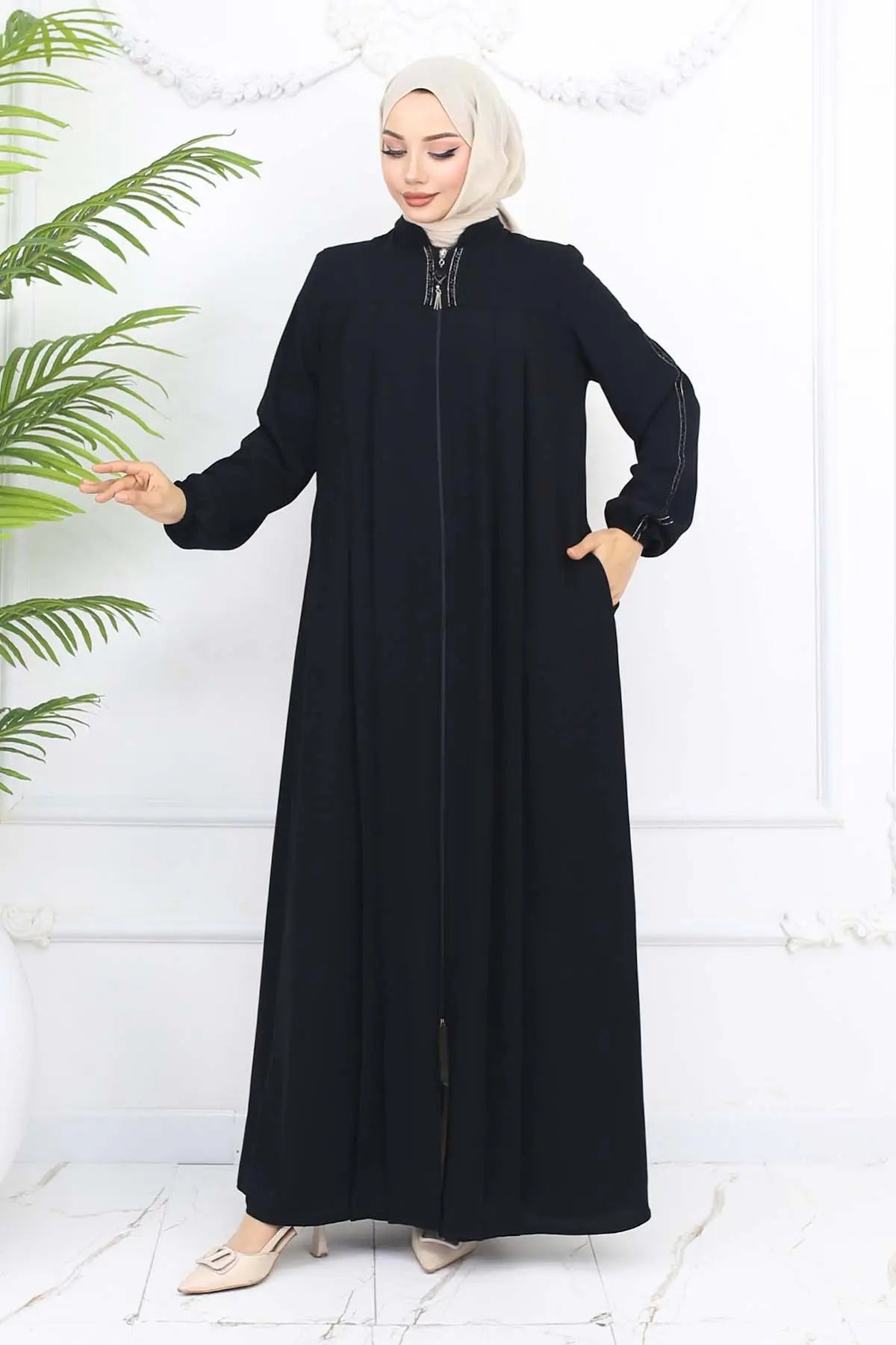 Mec Stripe Detailed Robe Abaya