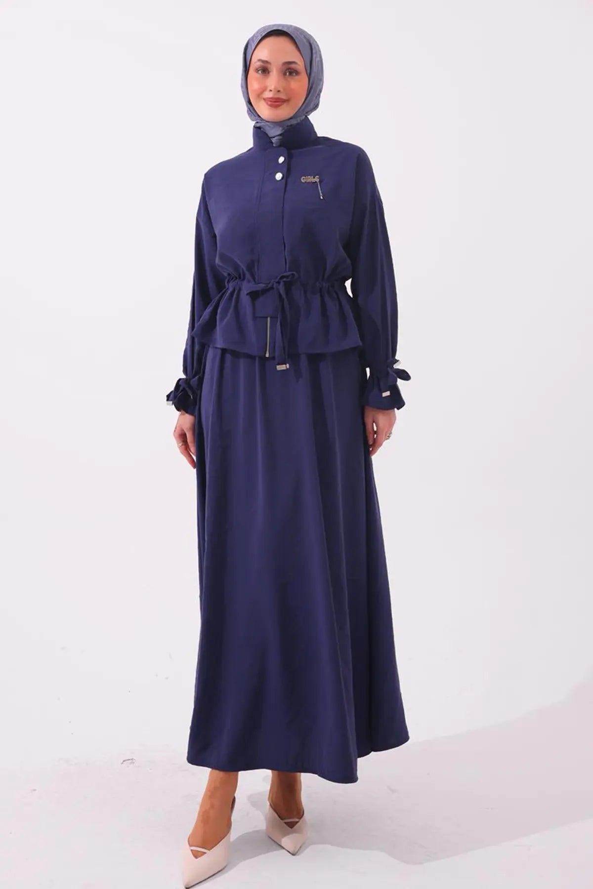 Two-piece Set With Brooch | Indigo – NEOMODEST product image 2