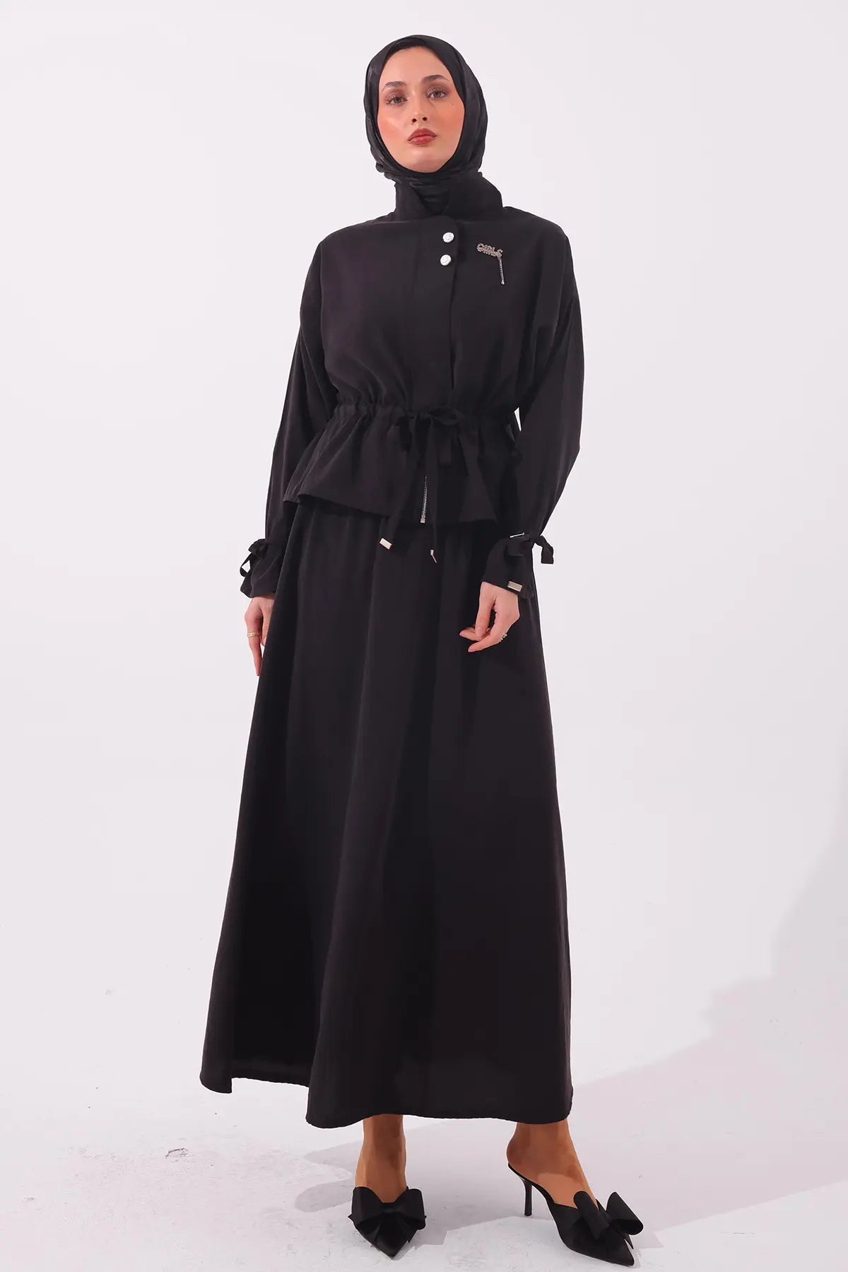 Mec Two-piece Set With Brooch
