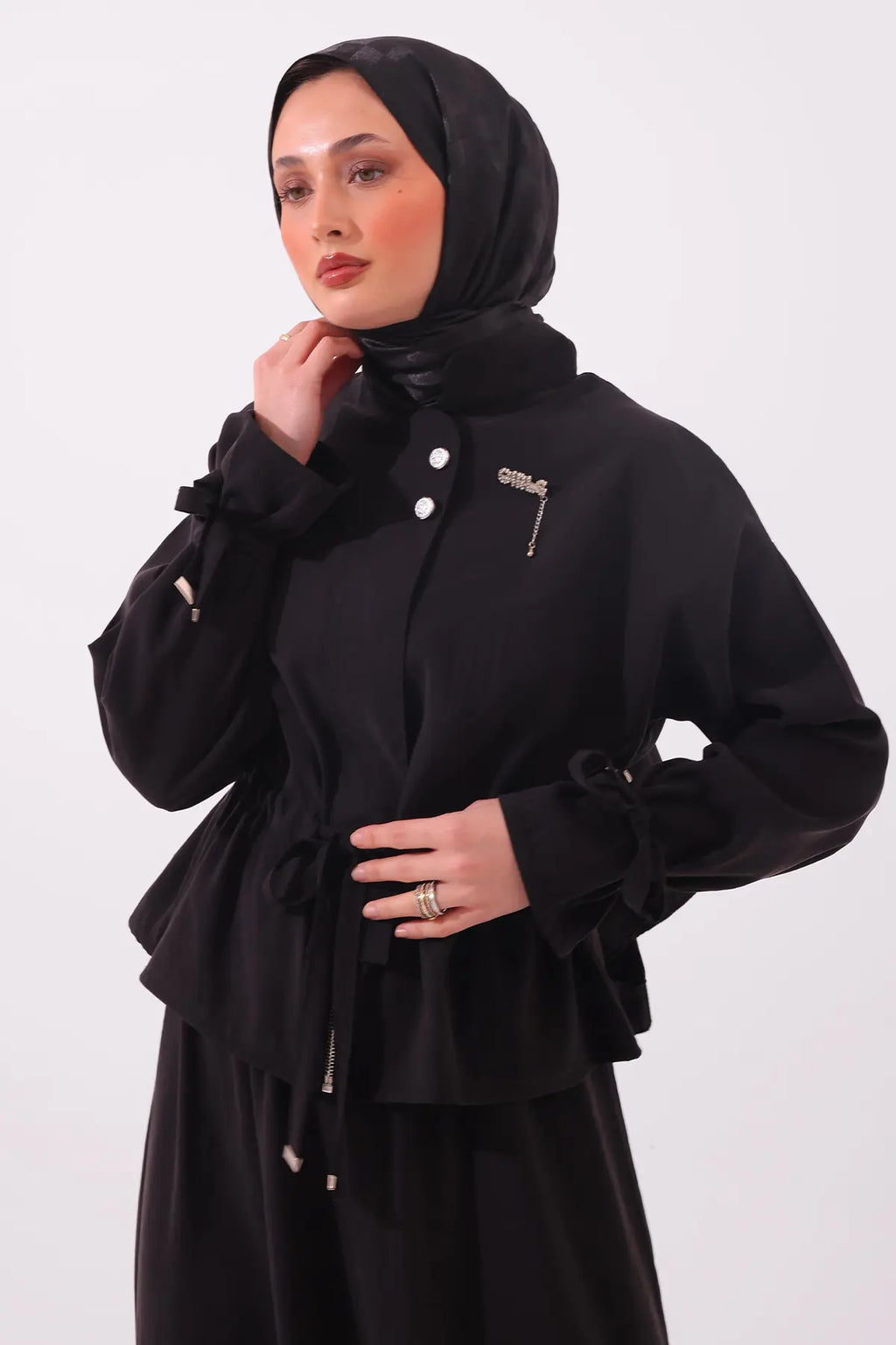 Mec Two-piece Set With Brooch
