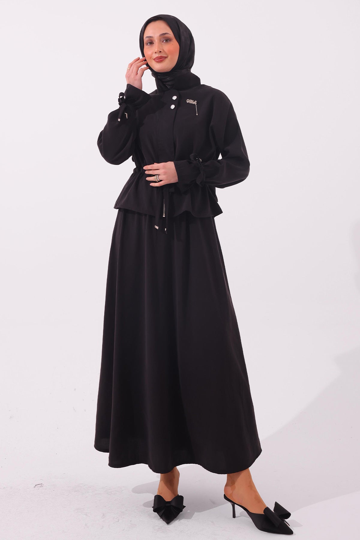 Mec Two-piece Set With Brooch
