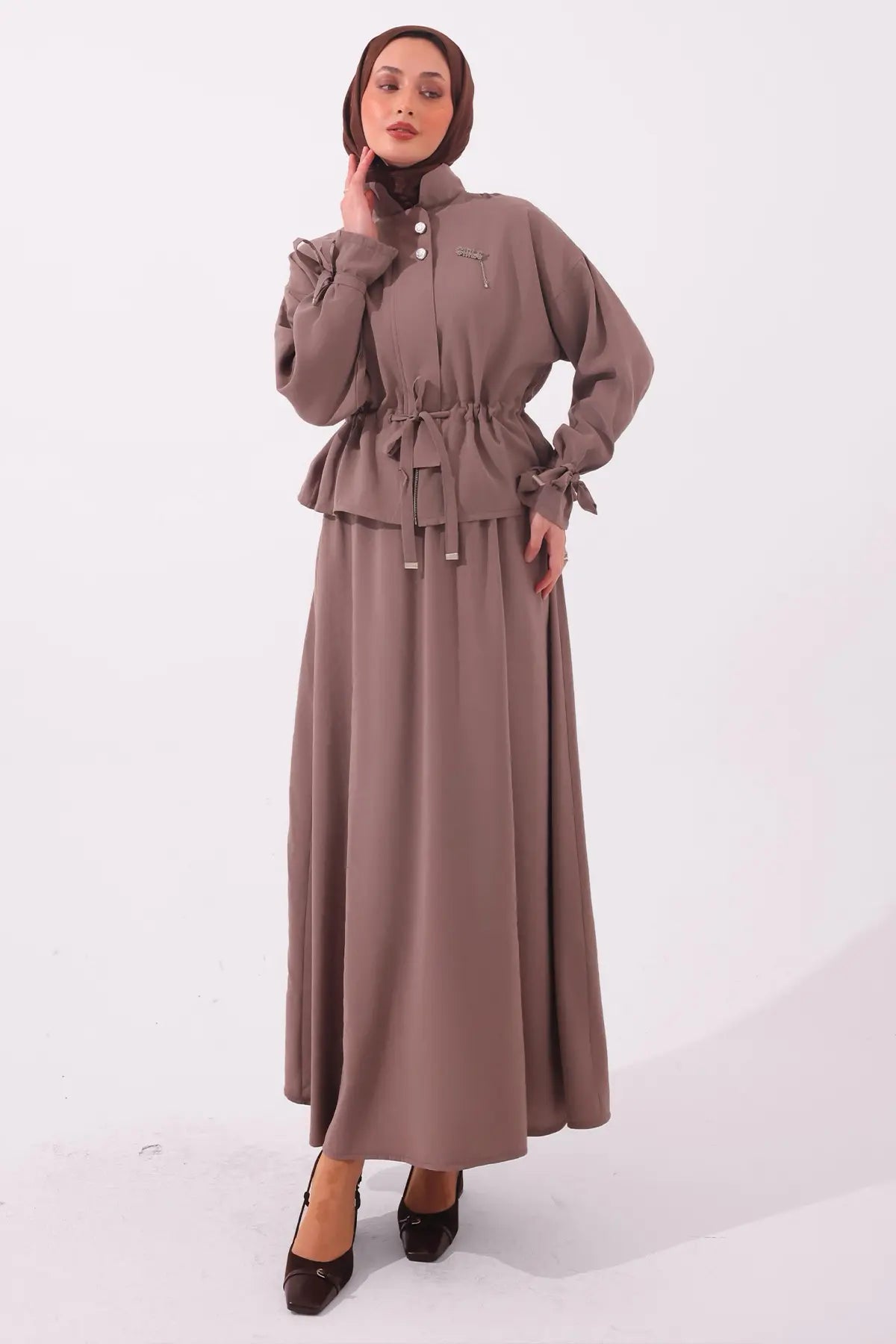Mec Two-piece Set With Brooch