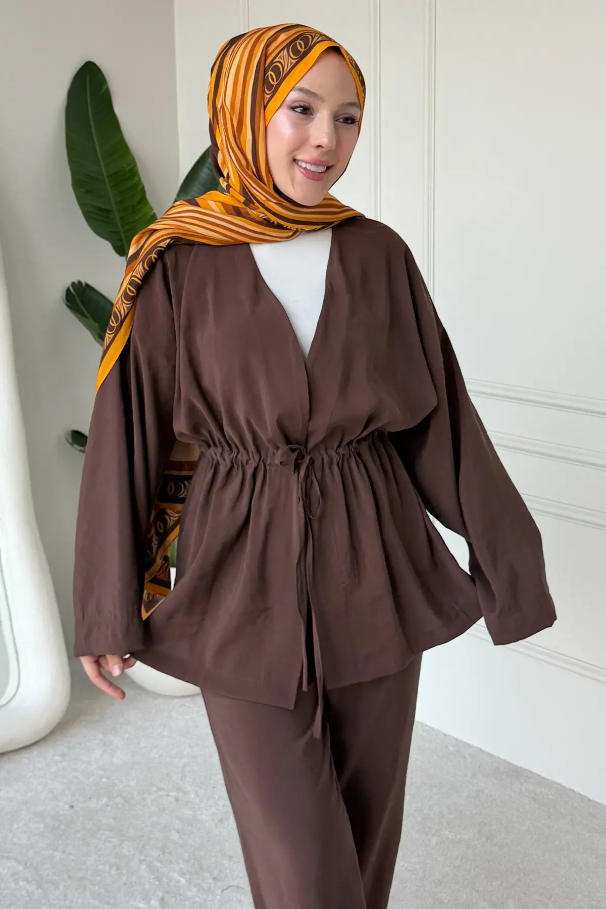 Two-piece Set With Tie | Brown – NEOMODEST product image 3