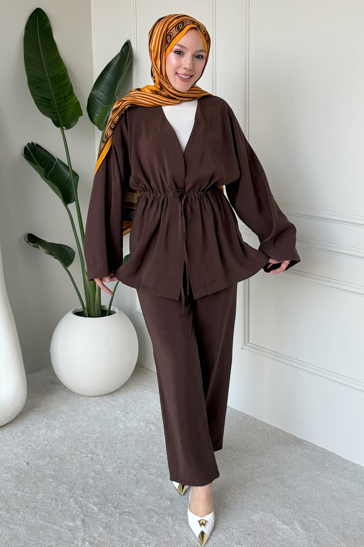 Two-piece Set With Tie | Brown – NEOMODEST product image 1