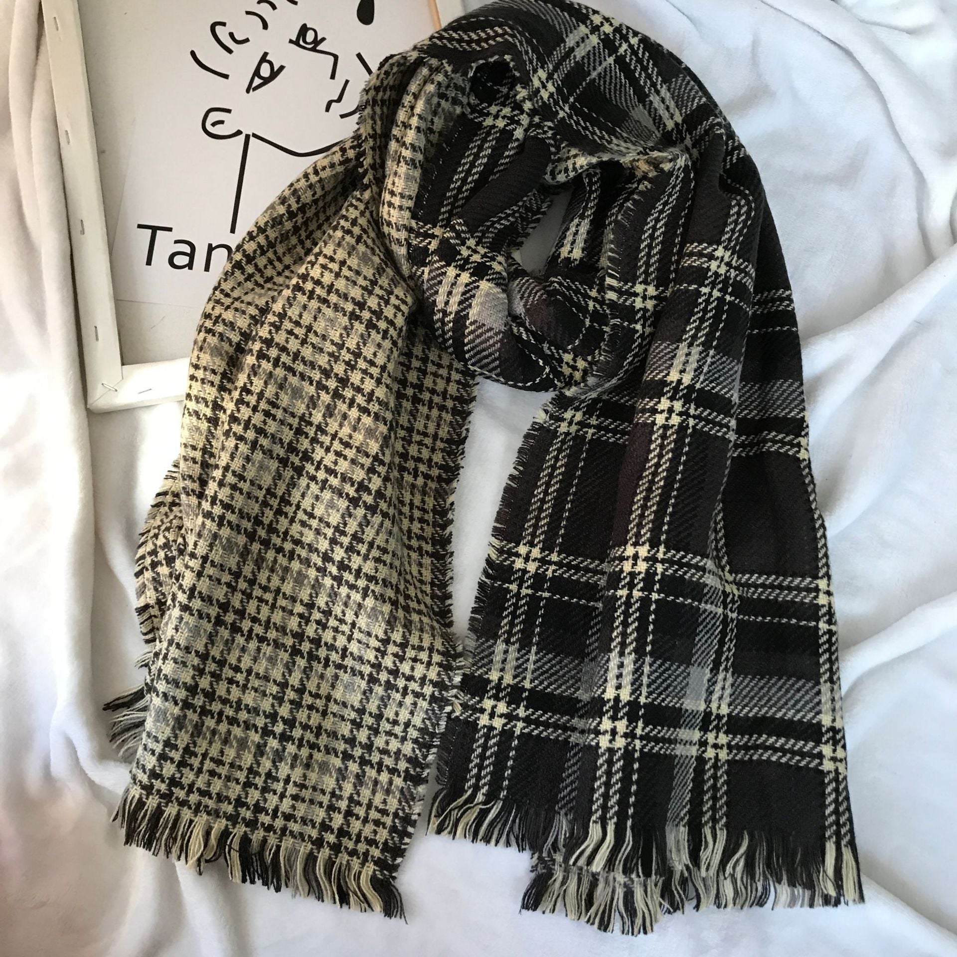 Retro British Checkered Tassel Scarf for Women Double-sided Faux Cashmere Shawl Scarf for Autumn and Winter - black