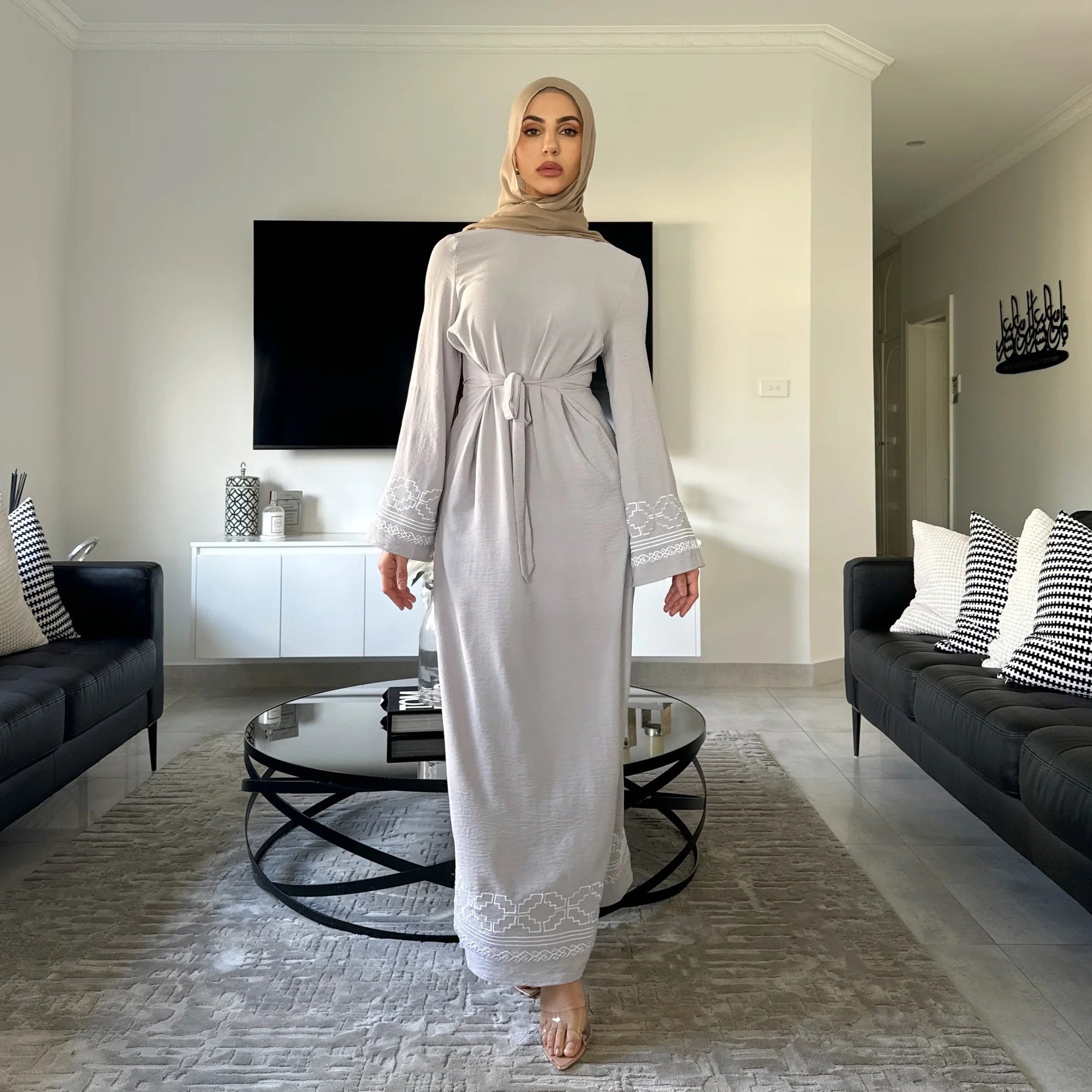 Women’s Embroidered Modest Dress - Light Gray / L