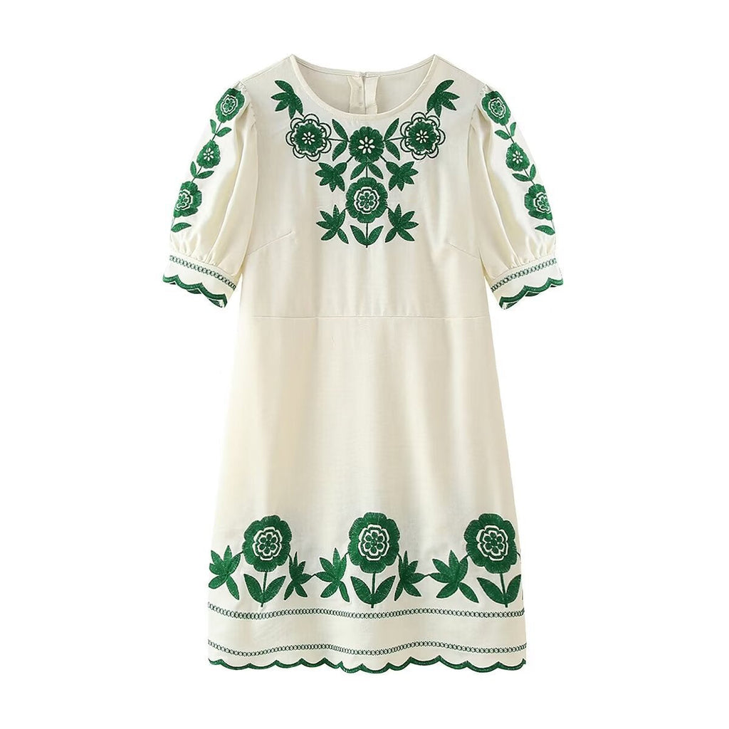 Women’s Embroidered Short Sleeve Dress - White / L - Women’s short dress