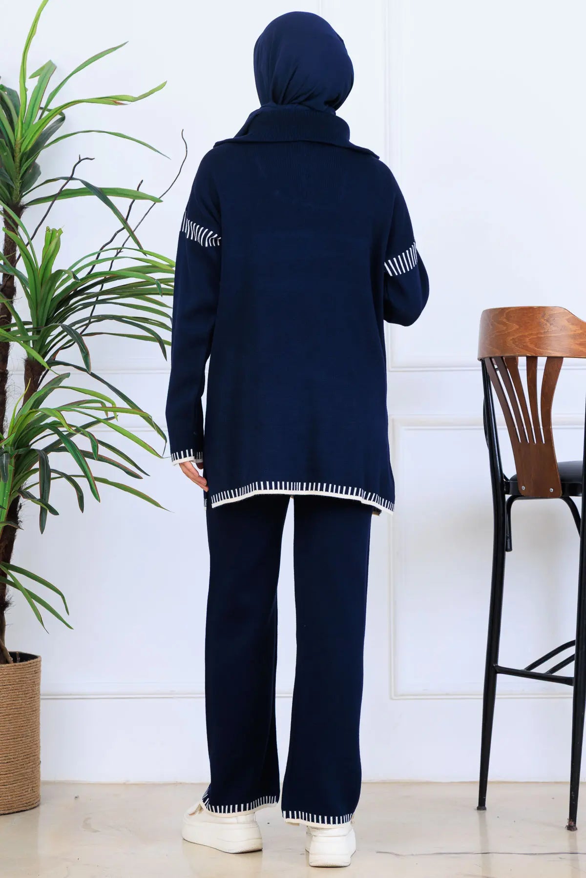 Mec Zippered Collar Knitwear Suit