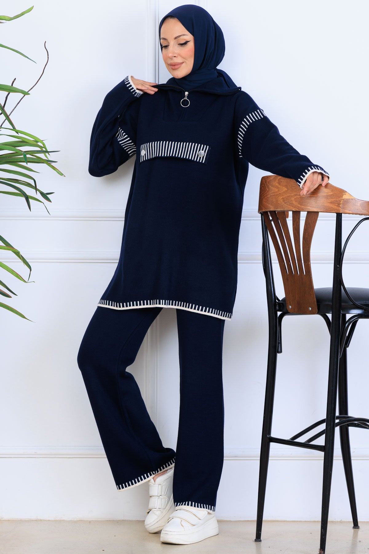 Mec Zippered Collar Knitwear Suit