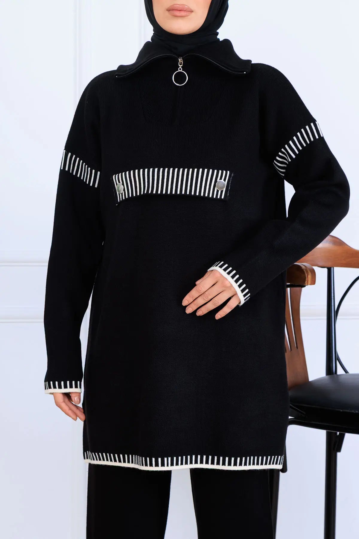 Mec Zippered Collar Knitwear Suit
