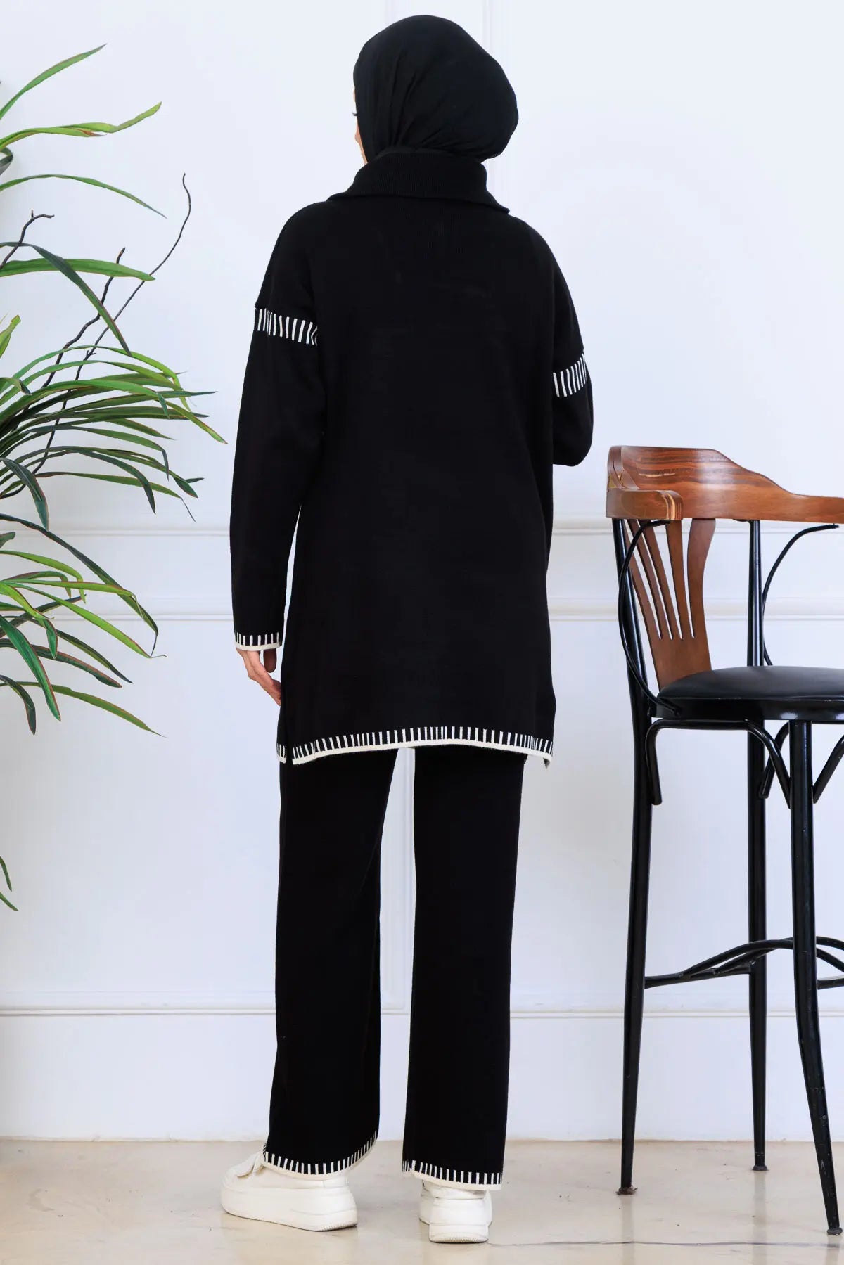 Mec Zippered Collar Knitwear Suit
